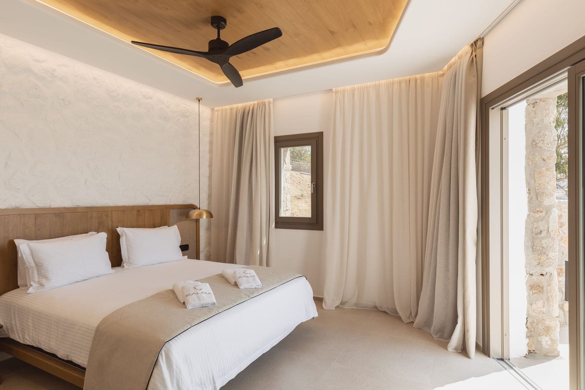 room-types-CALMA-DLXSV-0.jpg