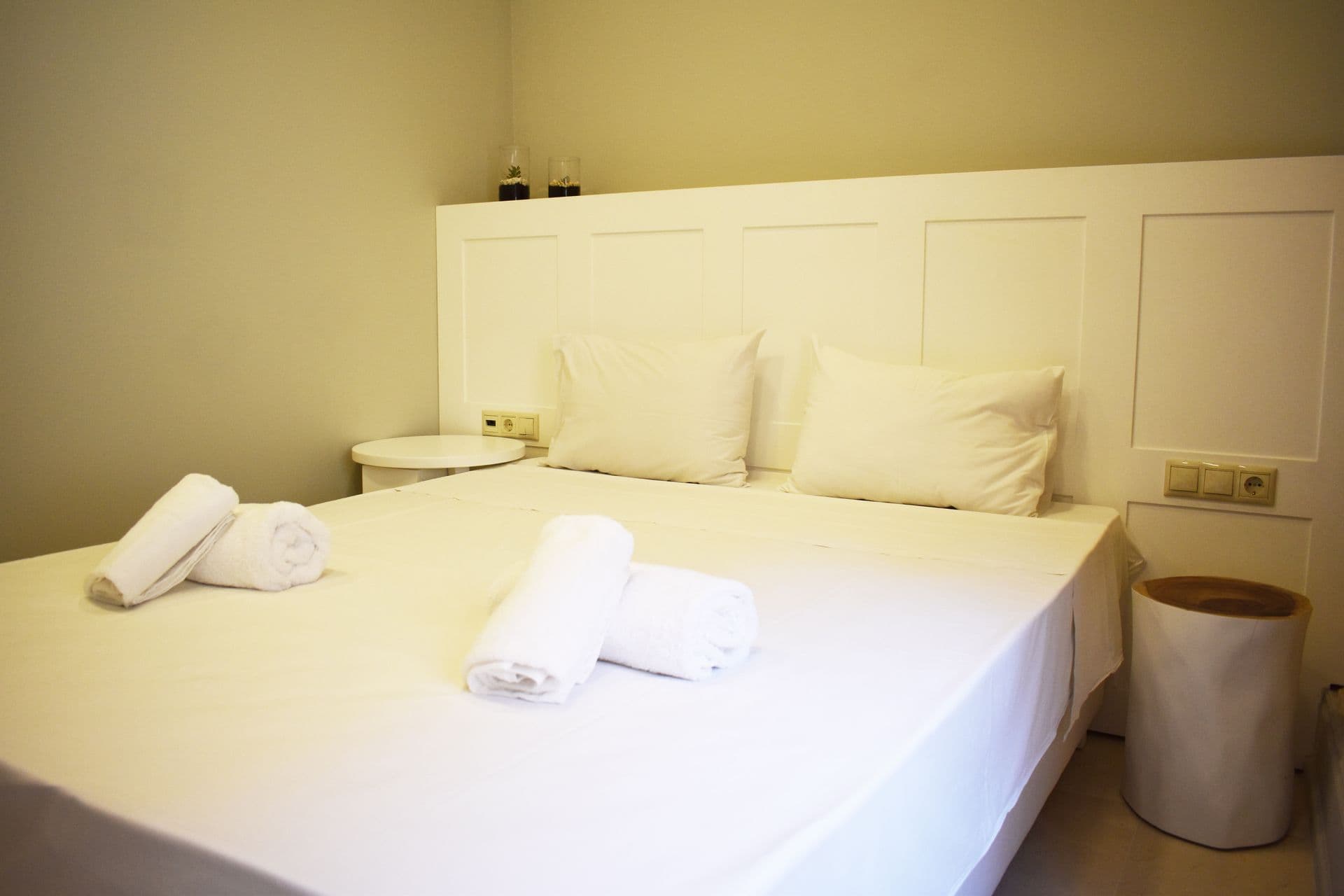 room-types-CANDIASUIT-ECDBL2-0.jpg