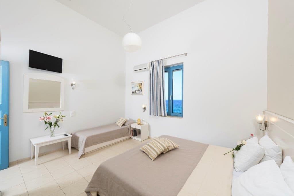 room-types-CAPTAINCRE-JUNIOR-0.jpg