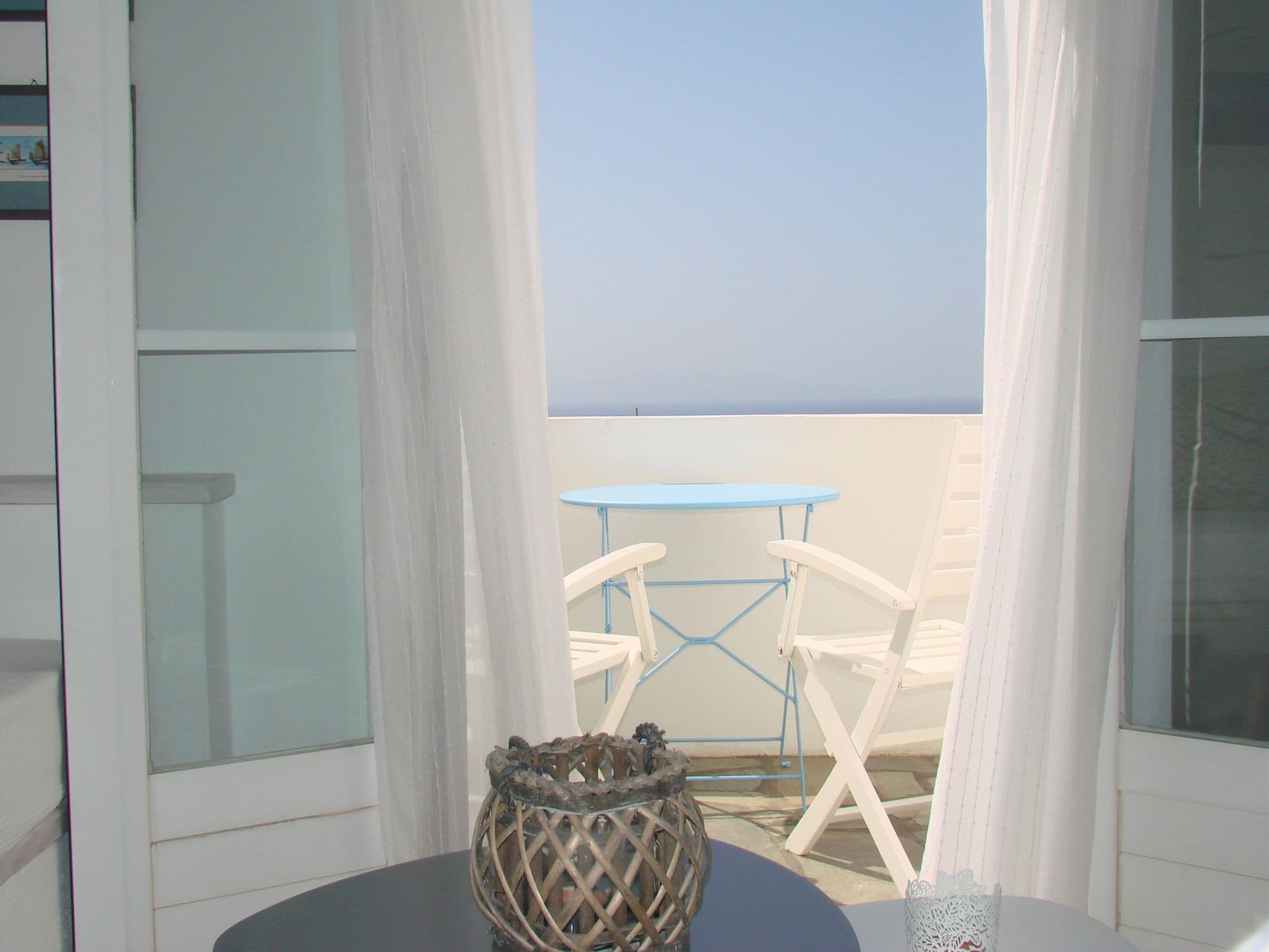 room-types-CAPTSYROS-DELSV-0.jpg