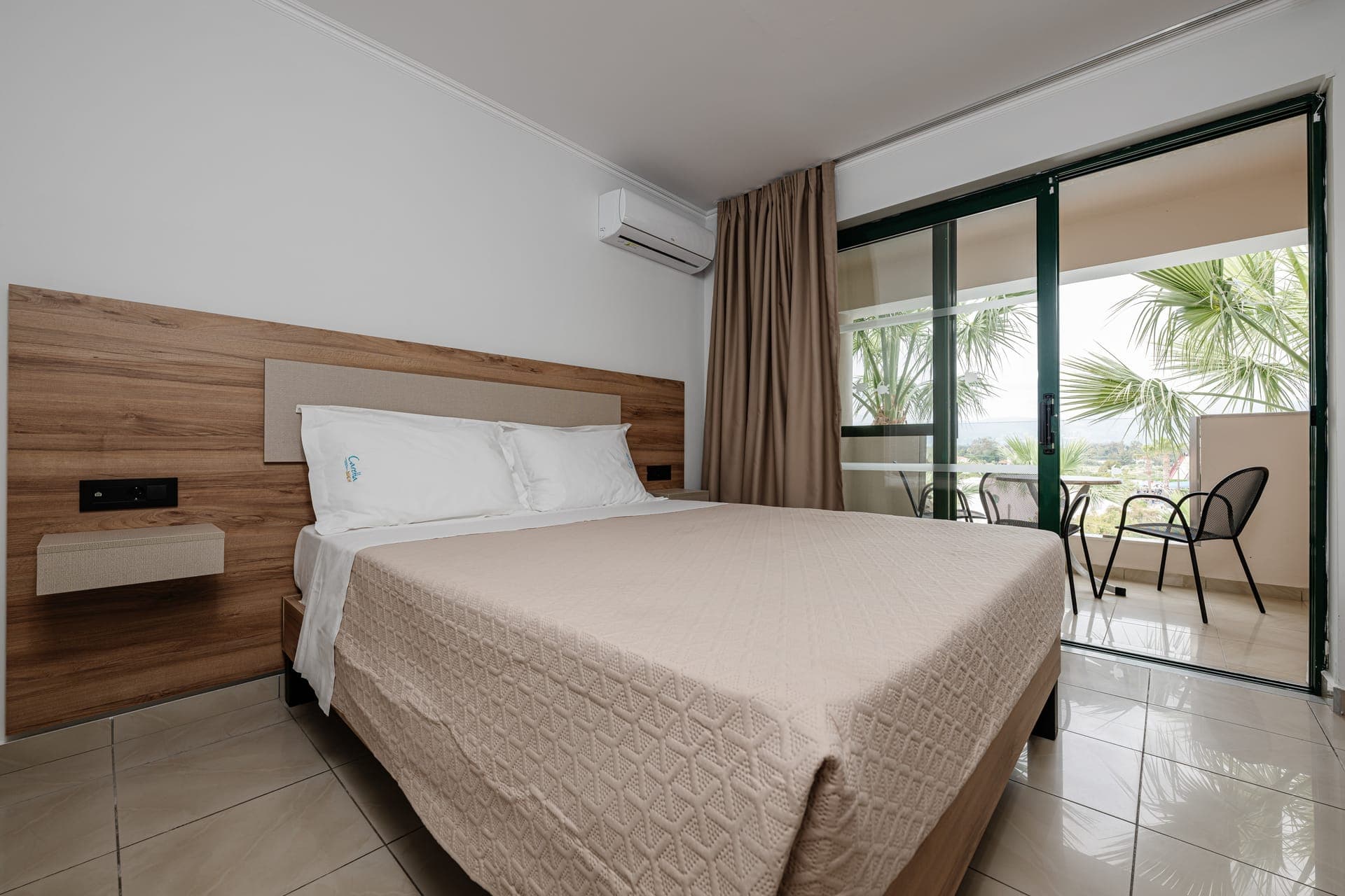 room-types-CARETTABH-BED1-0.jpg