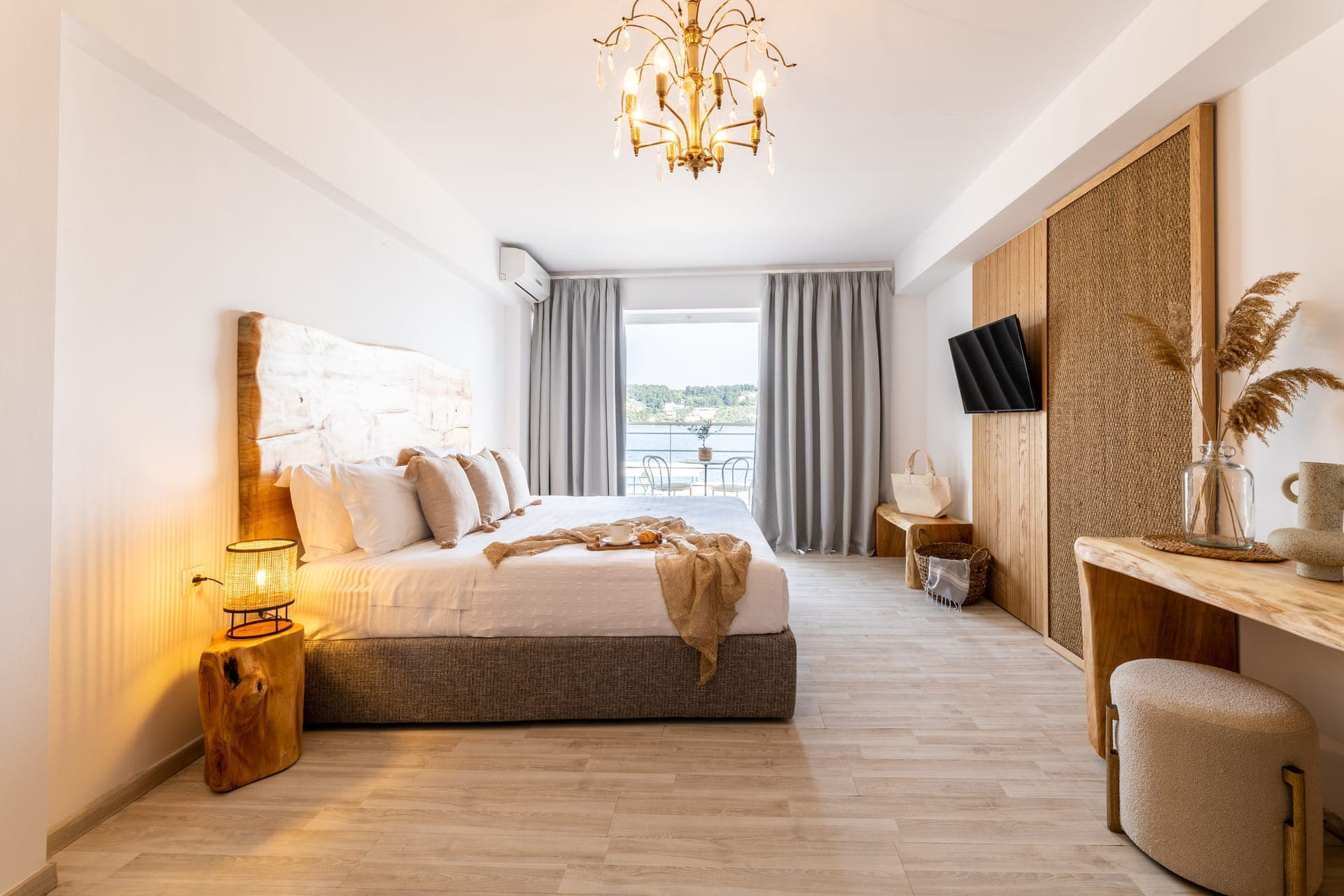 room-types-CASABLUEMR-SUSV-0.jpg