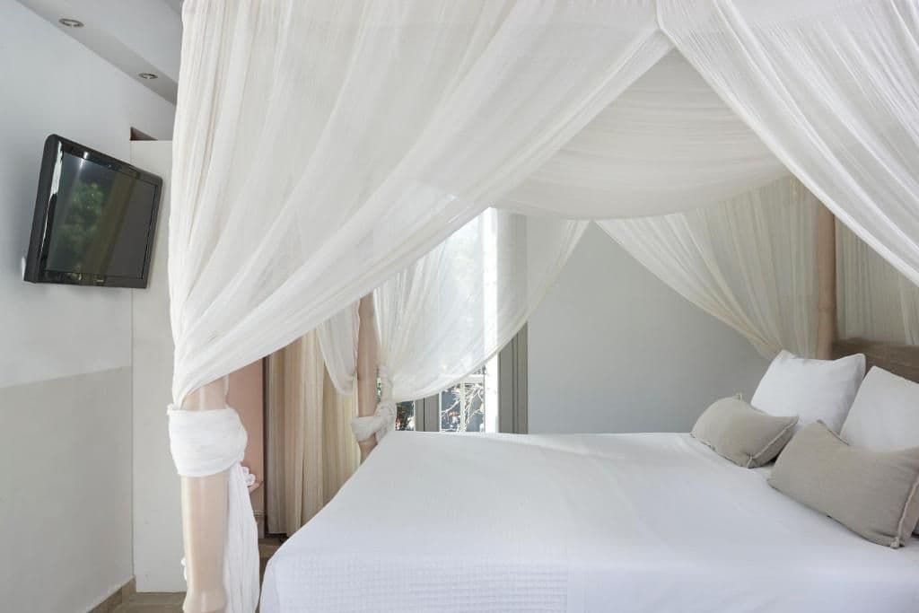 room-types-CASCADE-DLX-0.jpg
