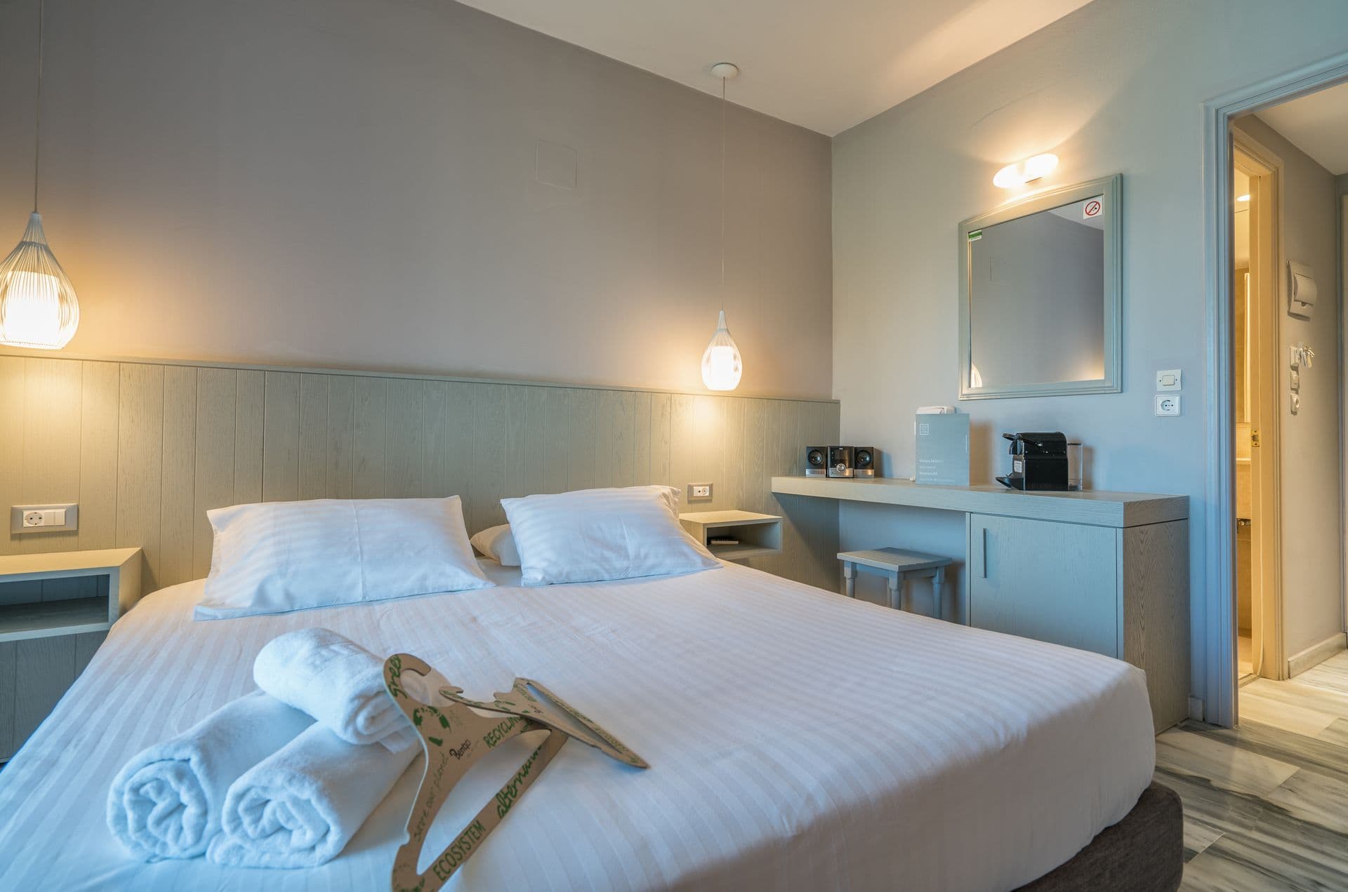 room-types-CASTELLI-DBL-0.jpg