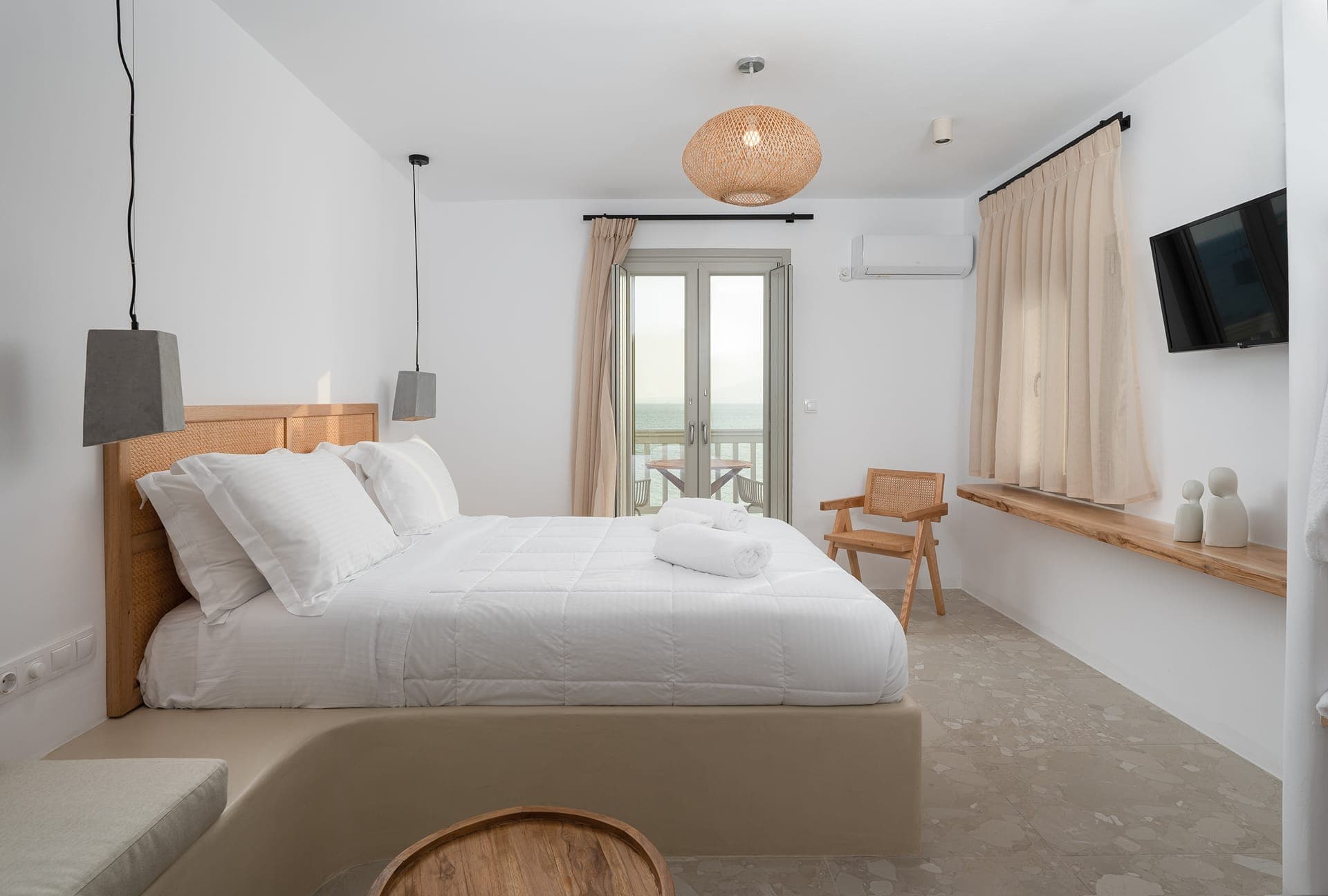 room-types-CASTELLOST-SUISV-0.jpg