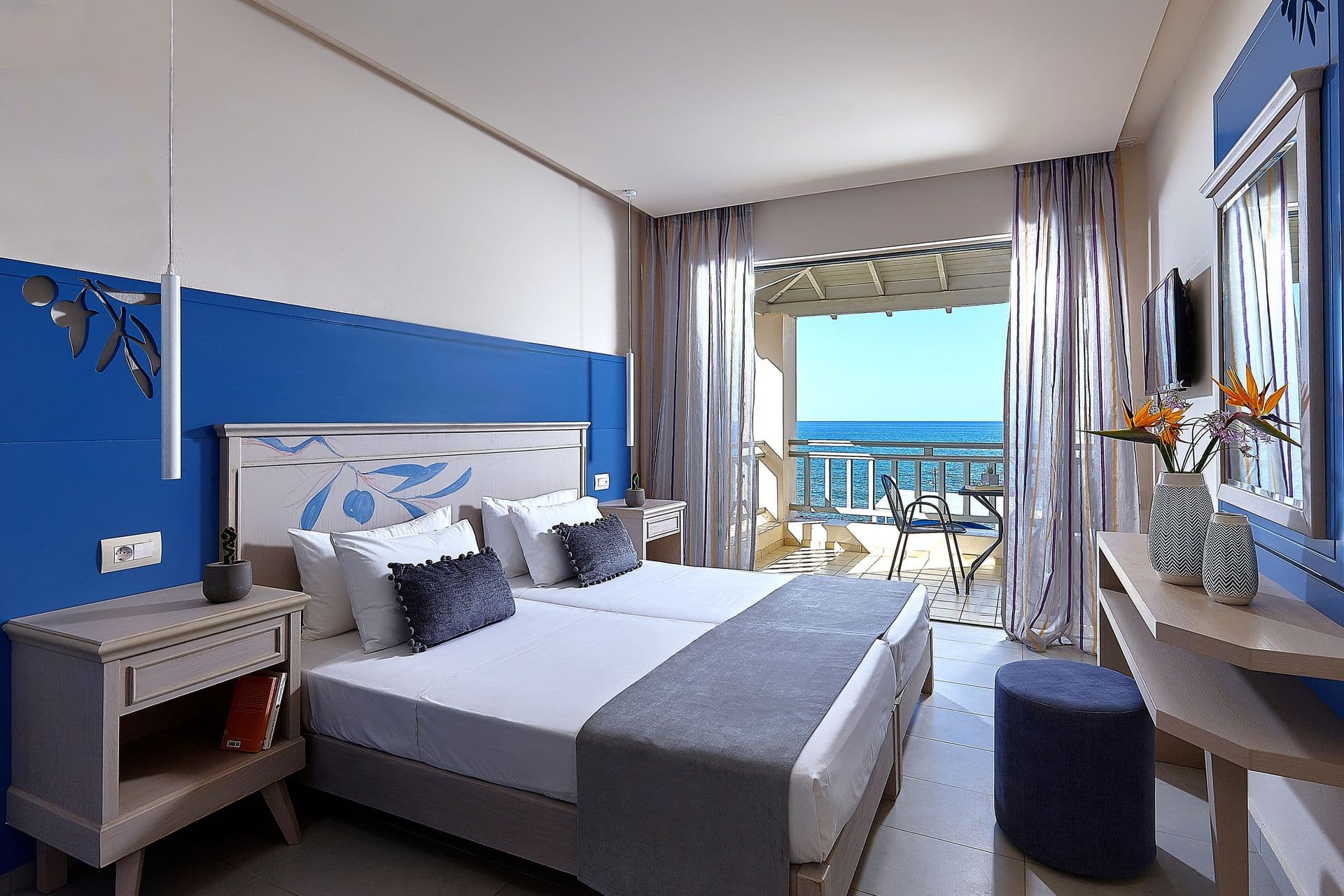room-types-CASTELLOVR-STUSV-0.jpg