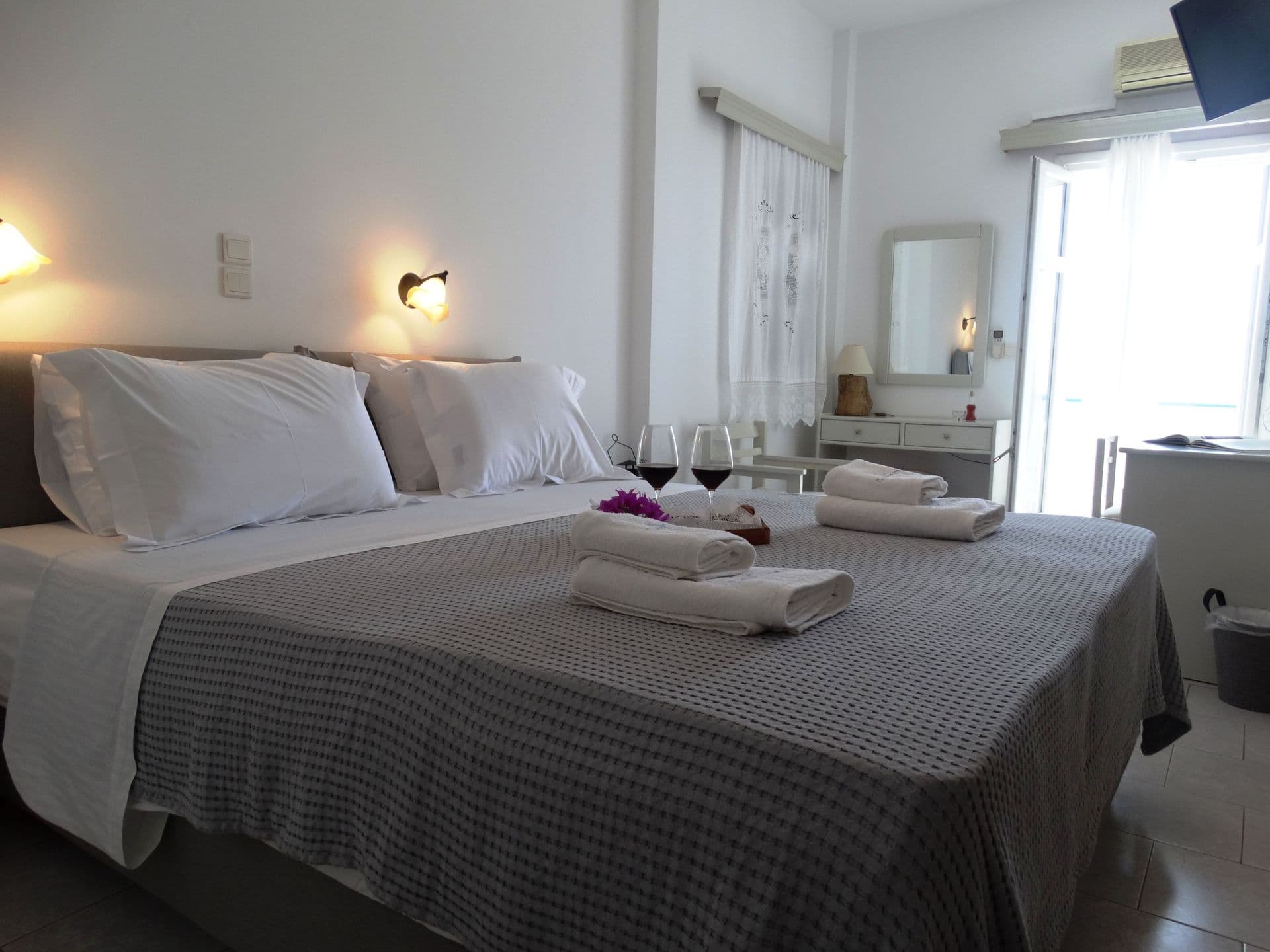 room-types-CASTELOPET-DBL8-0.jpg
