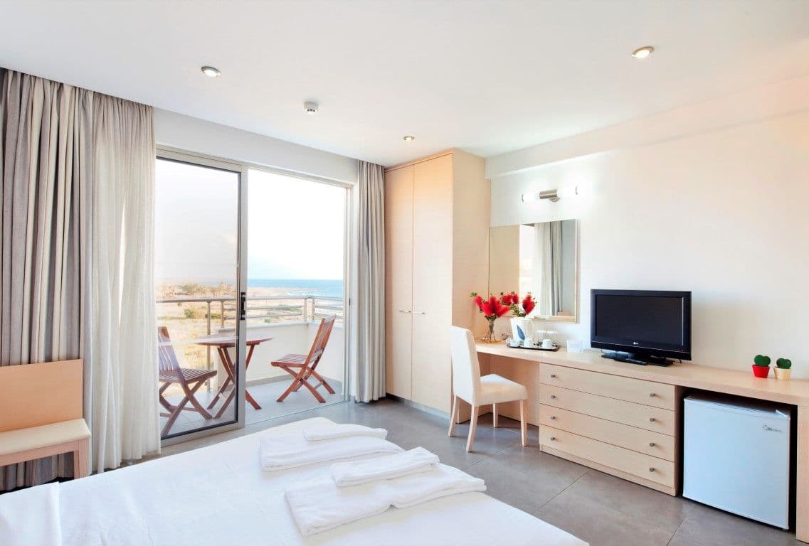 room-types-CCLAGOON-2BED-0.jpg