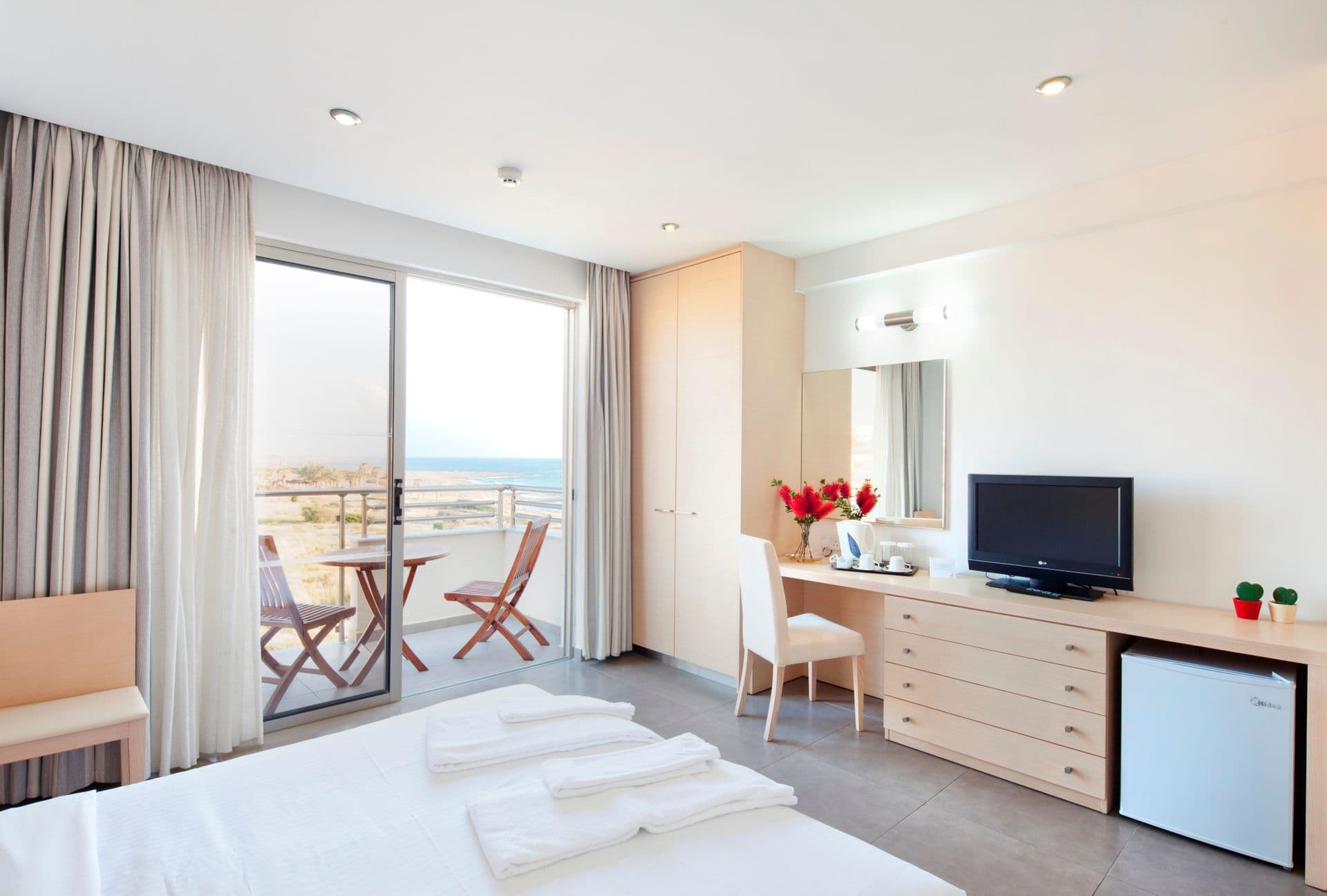 room-types-CCLAGOON-SRSV-0.jpg