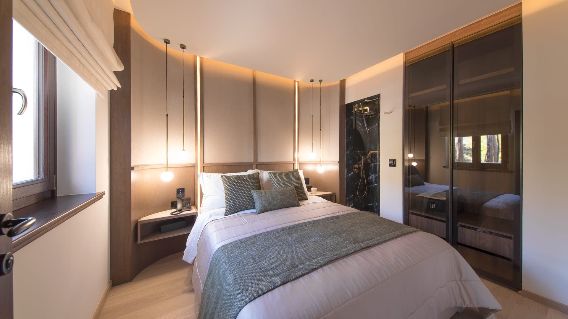 room-types-CECISUITES-306-0.jpg