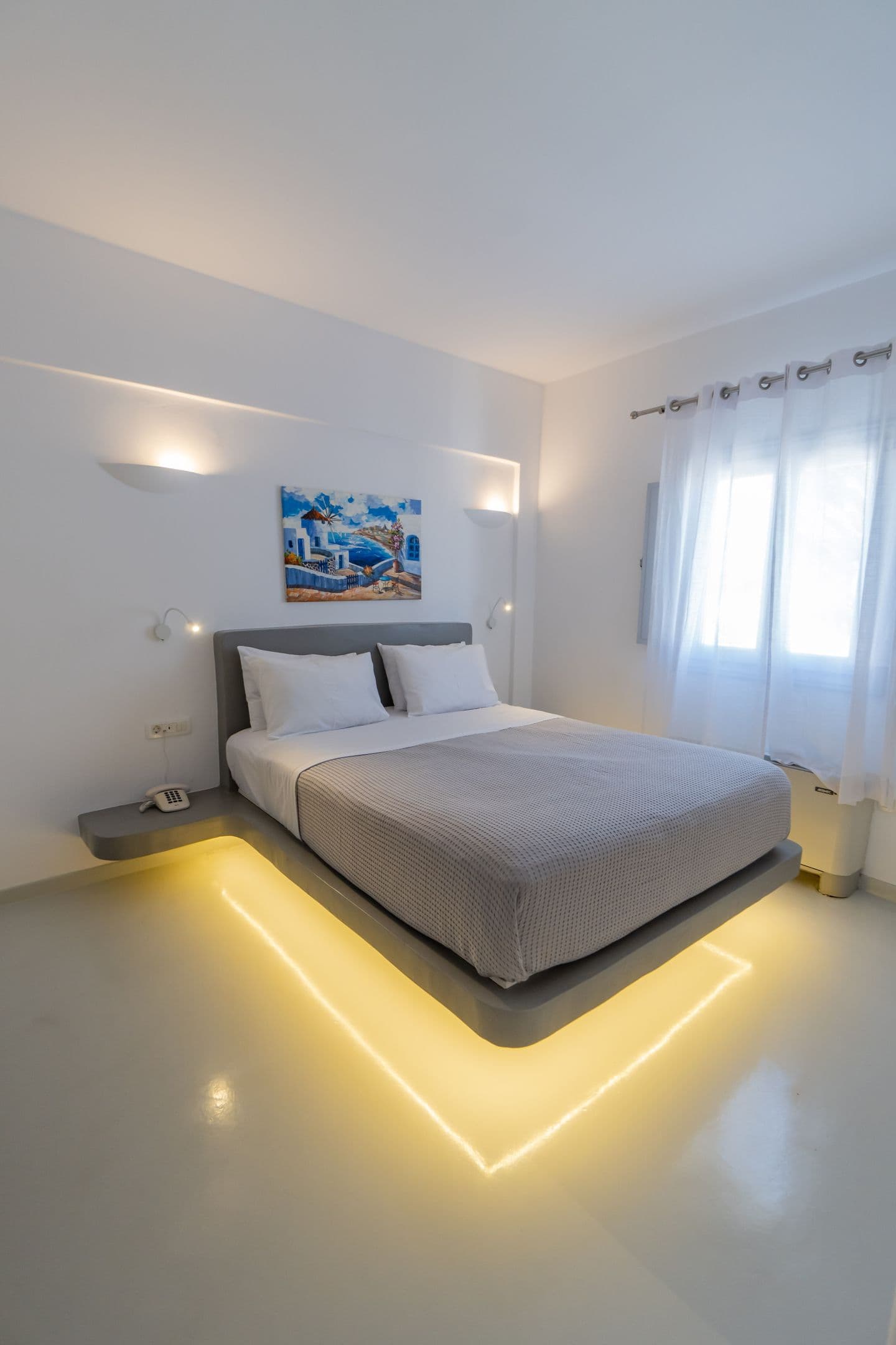 room-types-CENTRFIRA-DLXDBL-0.jpg