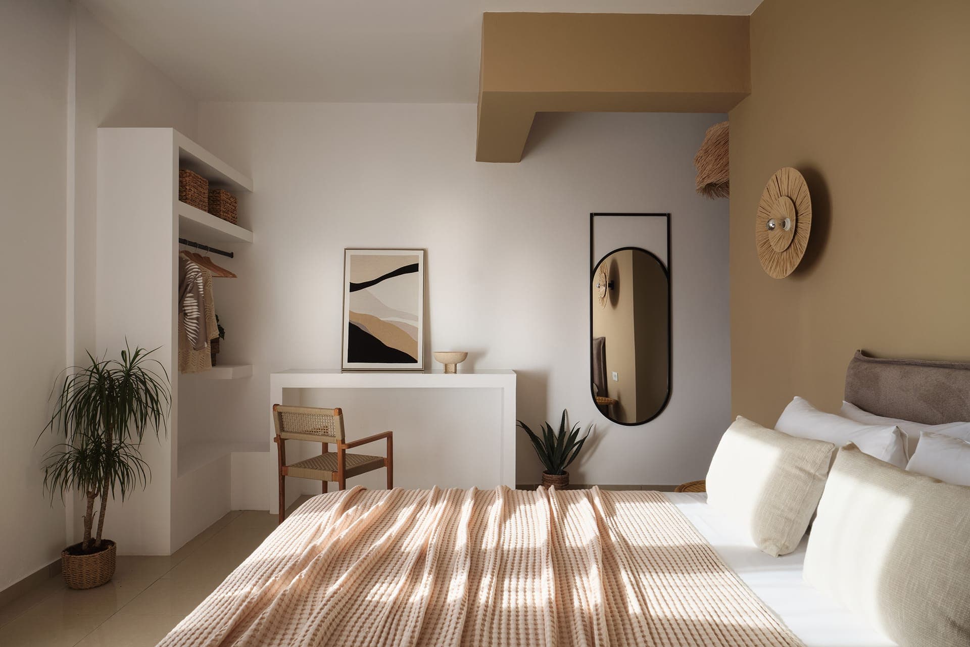room-types-CESTLAVIE-DLXDBL-0.jpg