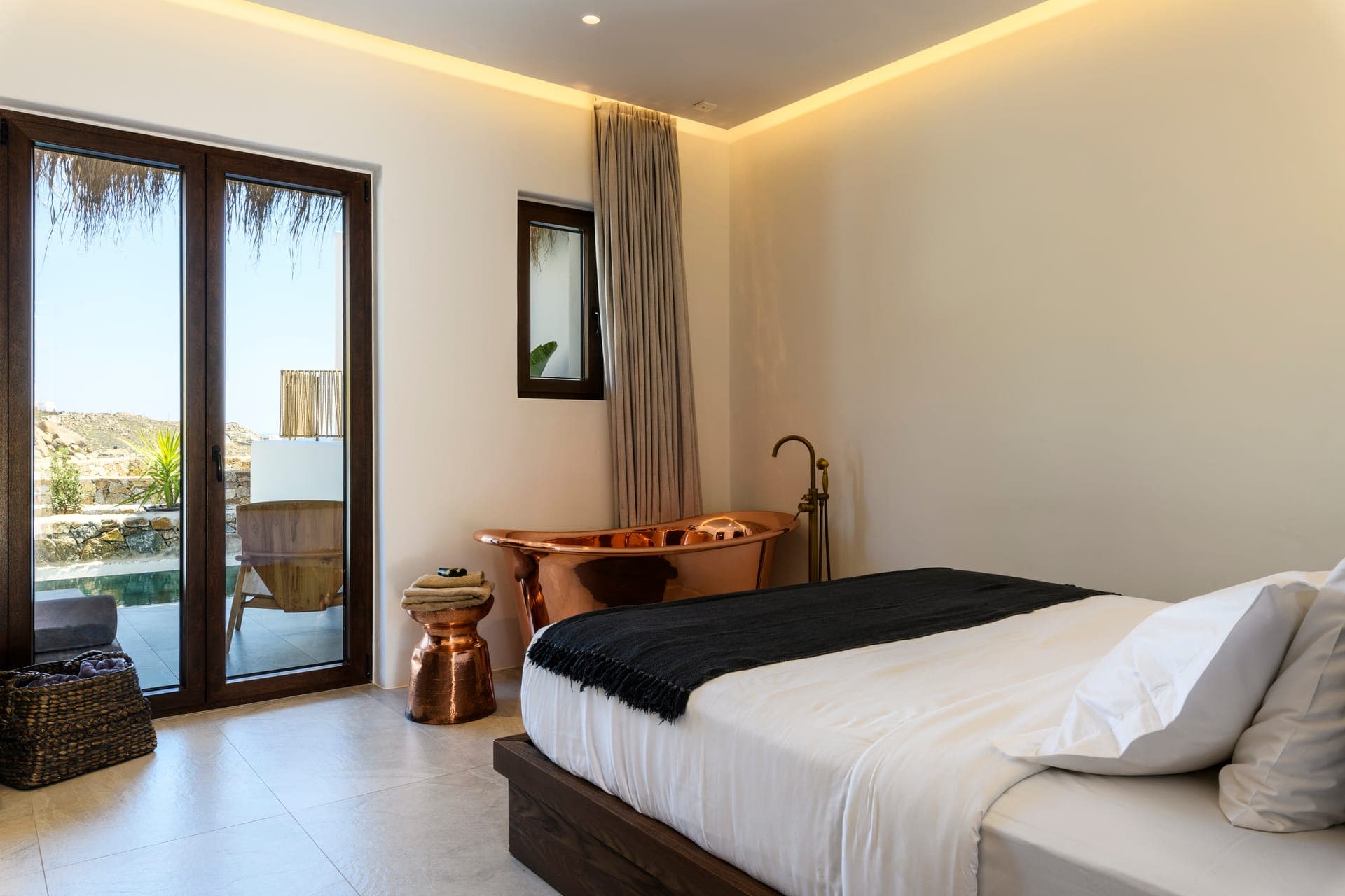 room-types-CHARISMAHT-DSLBPP-0.jpg