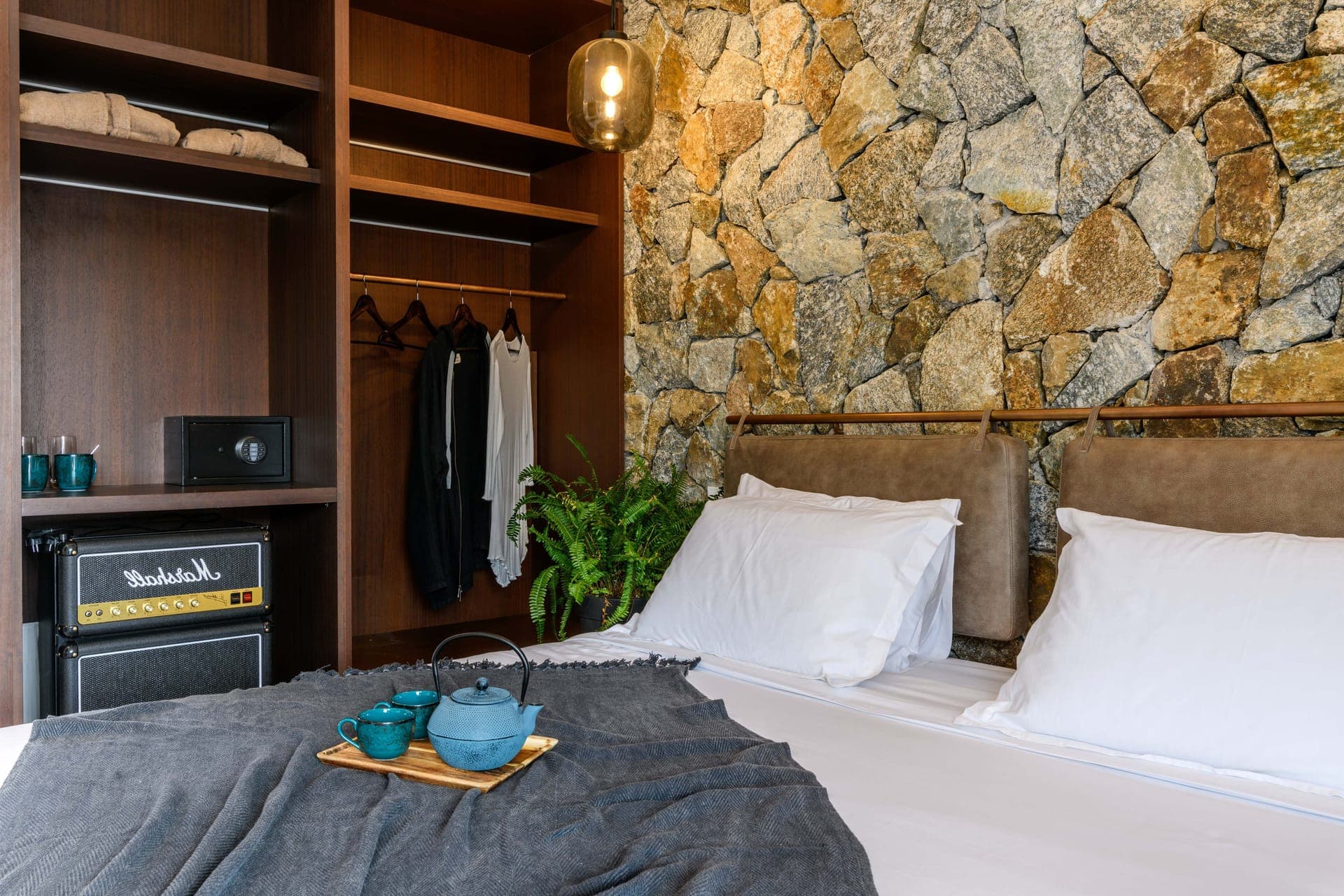 room-types-CHARISMAHT-SDRBSV-0.jpg