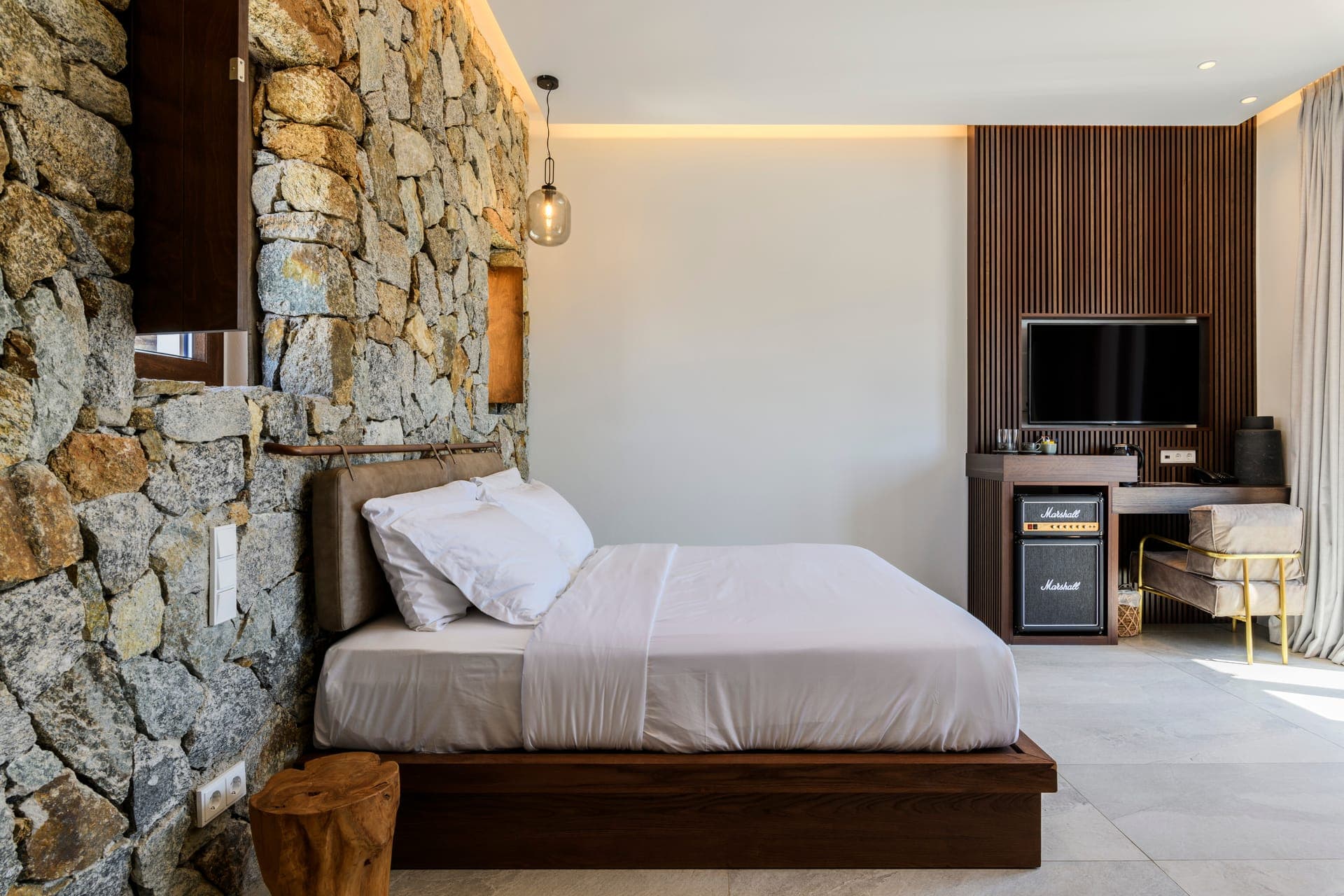 room-types-CHARISMAHT-SVDLBB-0.jpg
