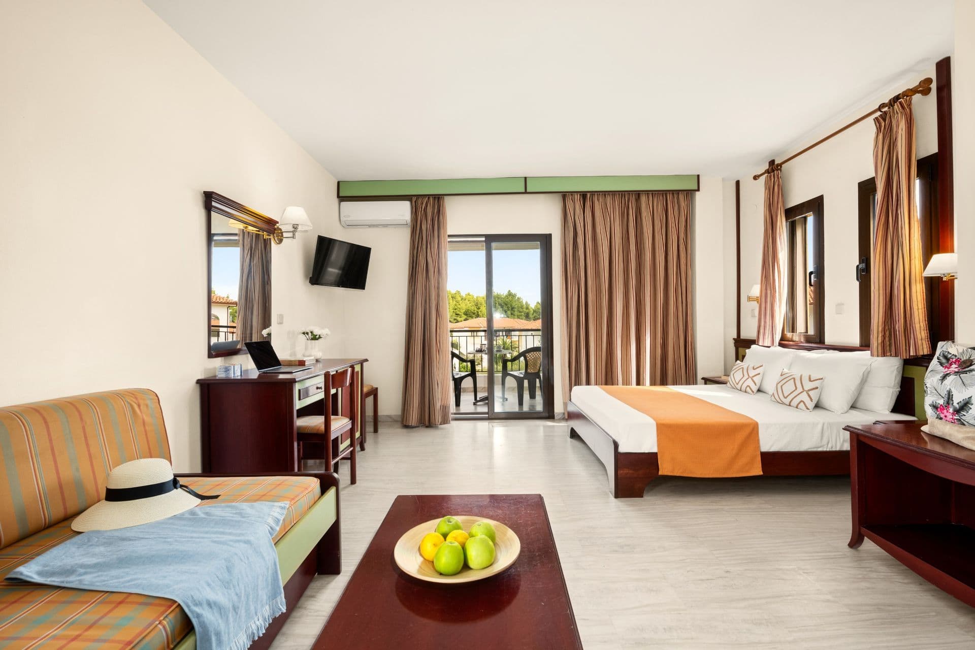room-types-CHROUSSO-TRISTU-0.jpg