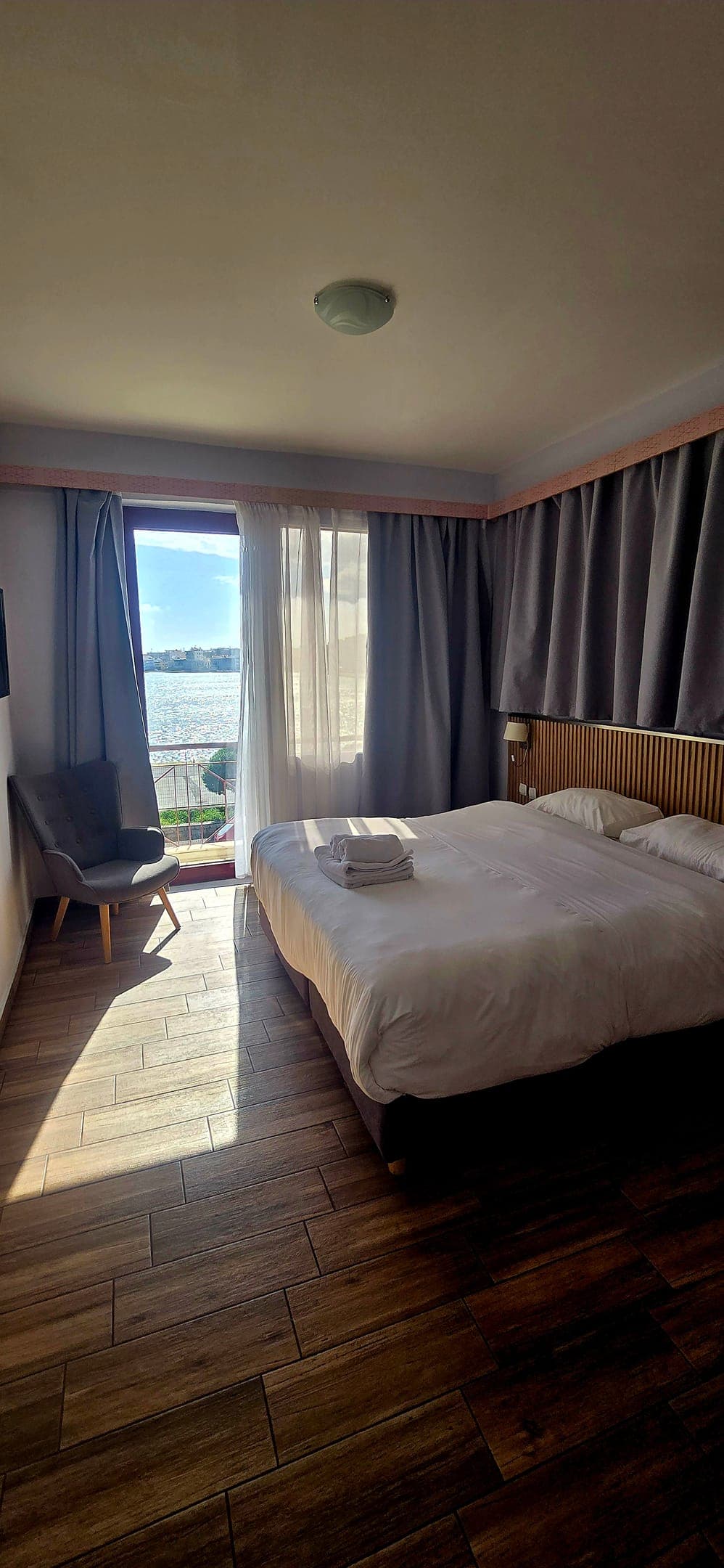 room-types-CITYPOINTC-SUPBAL-0.jpg