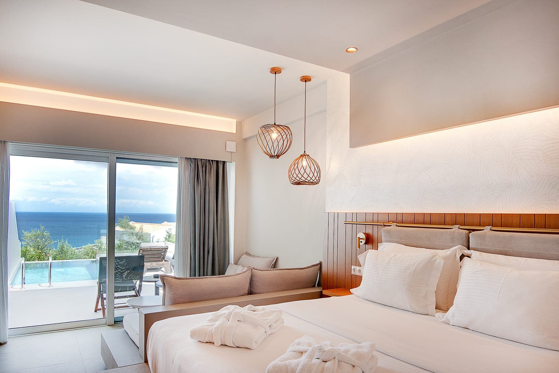 room-types-COLONIDES-JSUITE-0.jpg