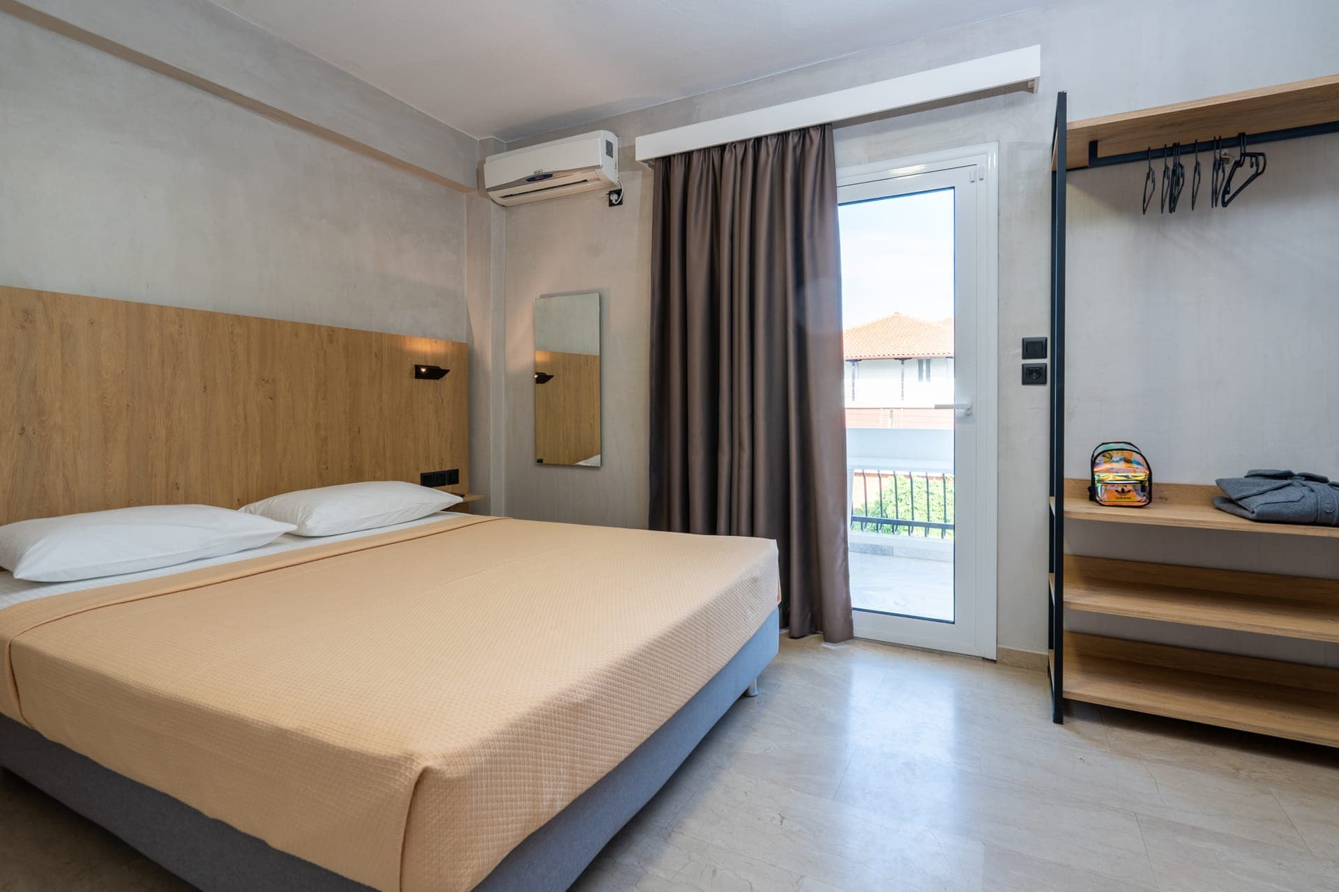 room-types-COMZEFYROS-ECONOM-0.jpg