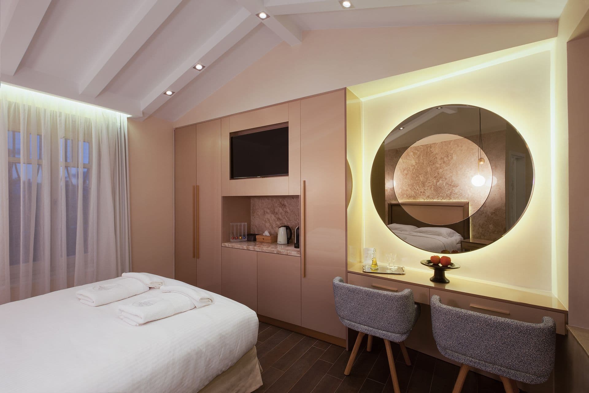 room-types-CONSOLATO-DELUX-0.jpg