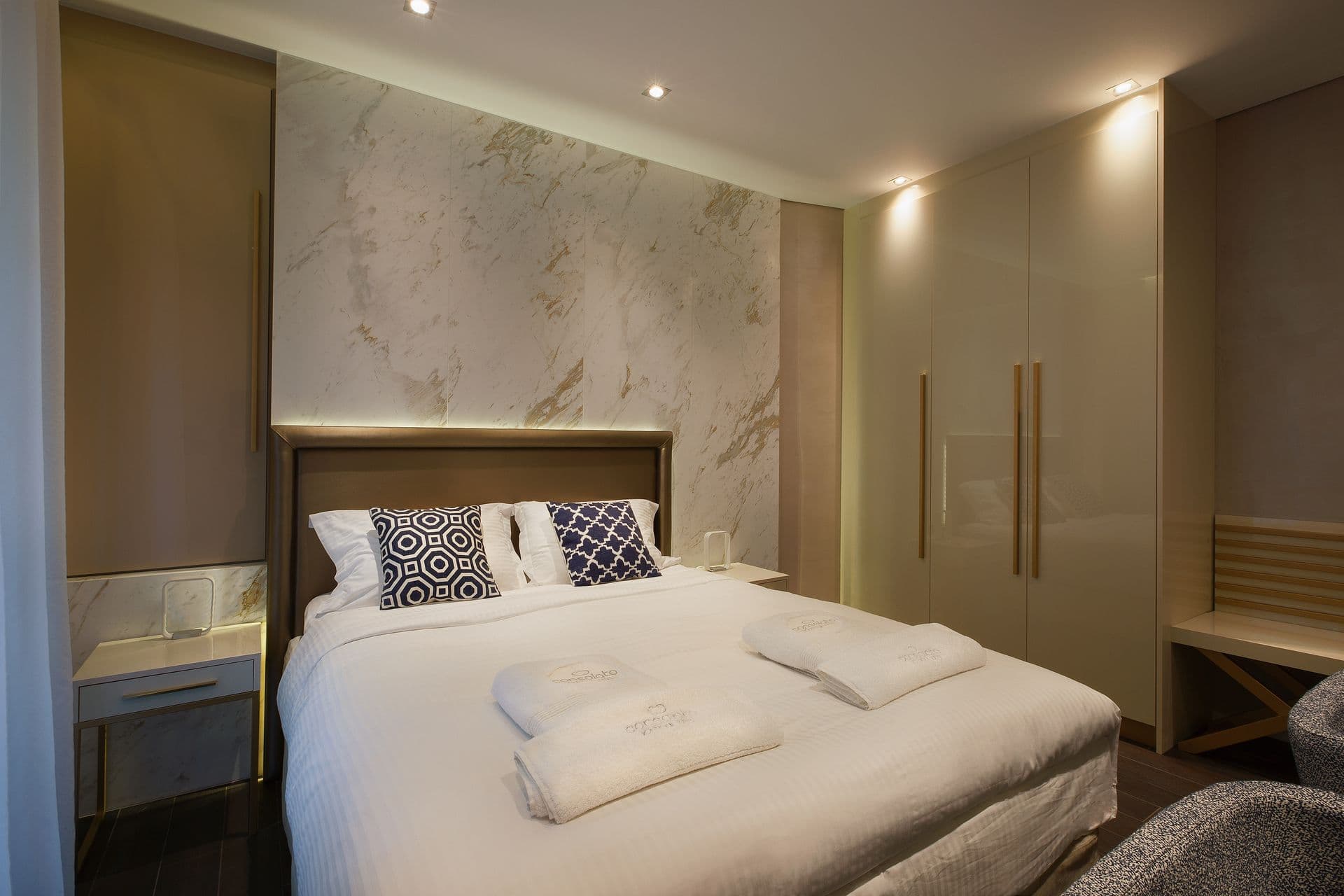 room-types-CONSOLATO-TWOBED-0.jpg