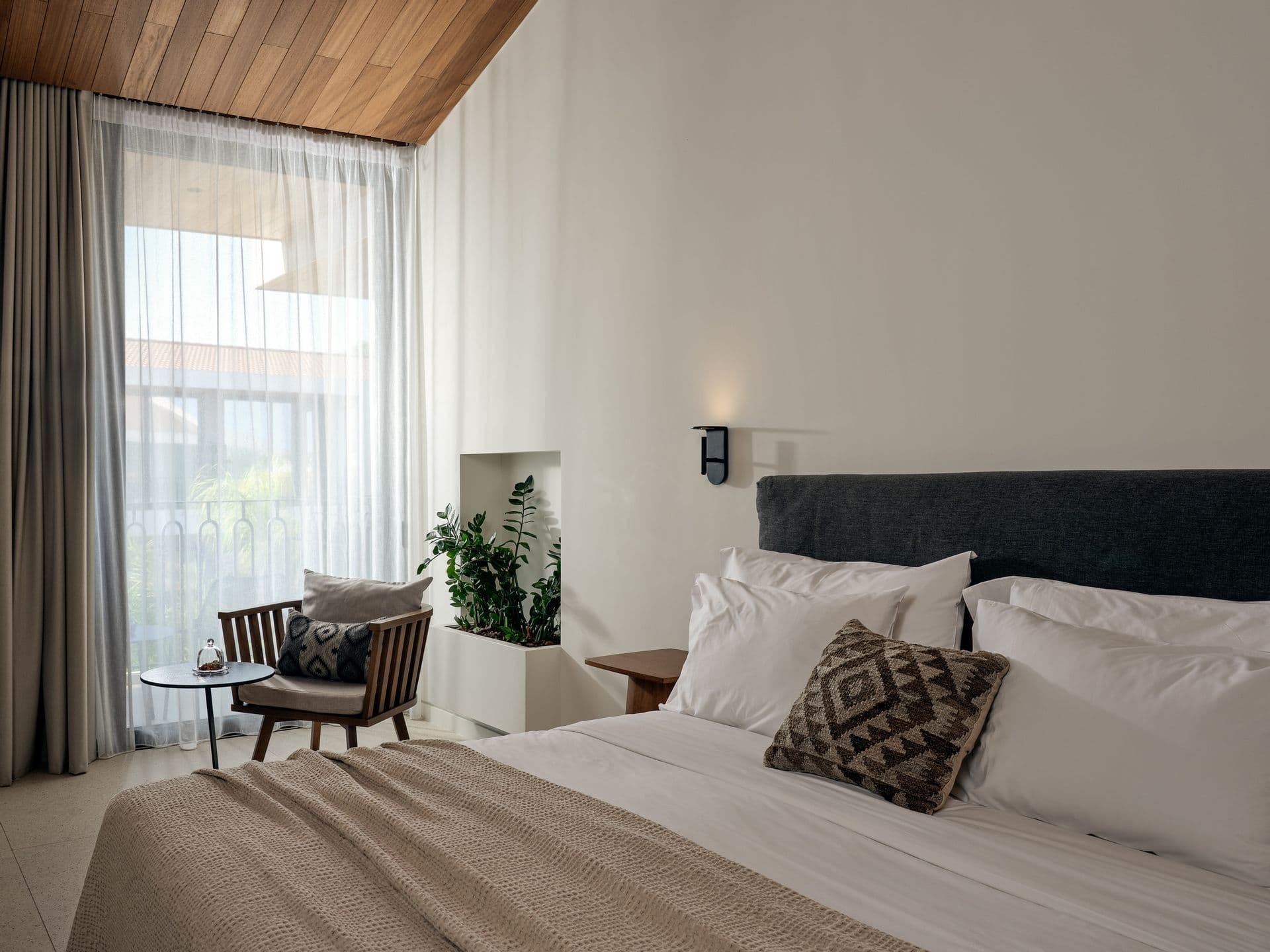 room-types-CONTESSUIT-SPOS-0.jpg