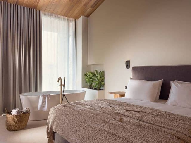 room-types-CONTESSUIT-UPPERJ-0.jpg