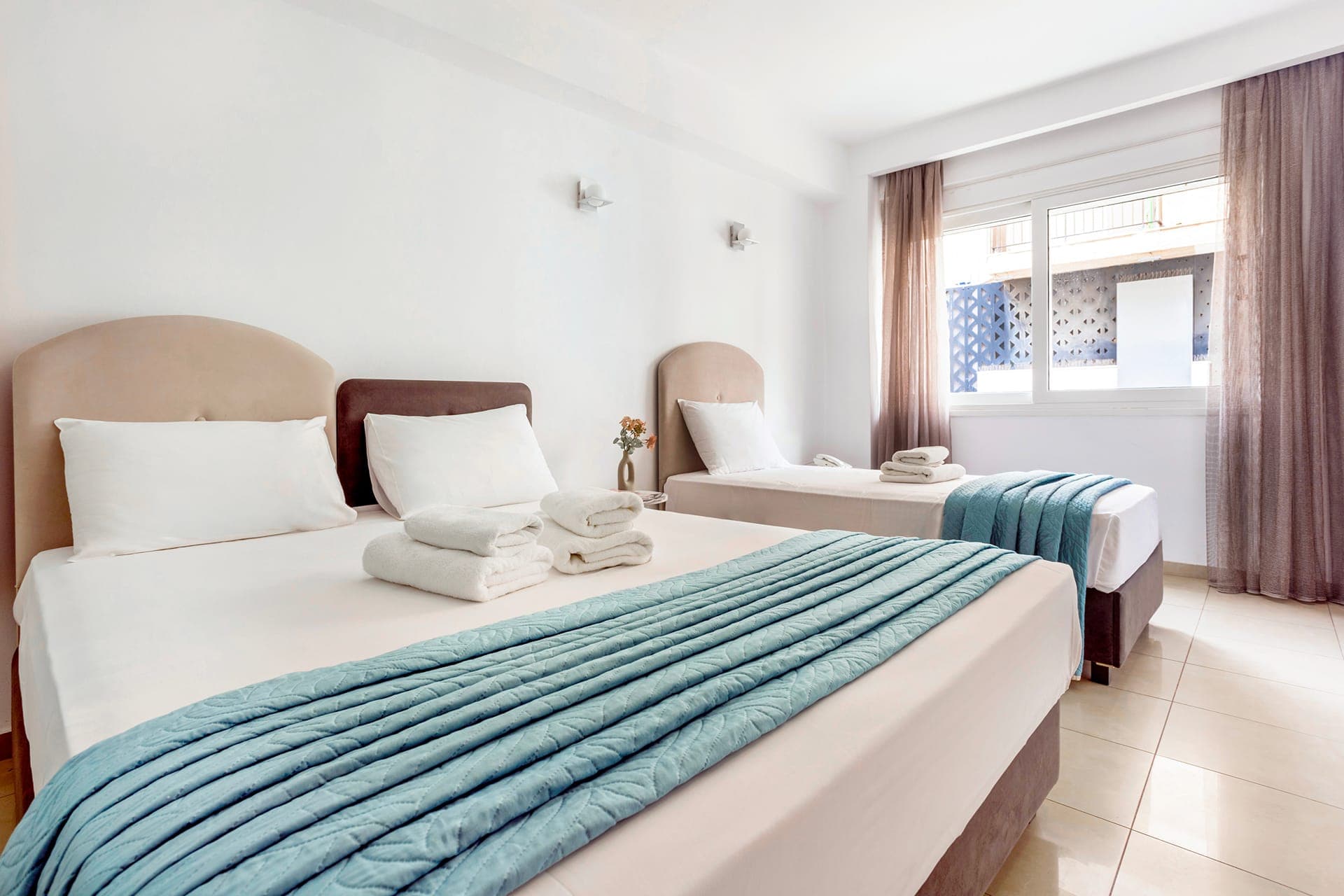 room-types-CORALHTHHG-ECTRRO-0.jpg