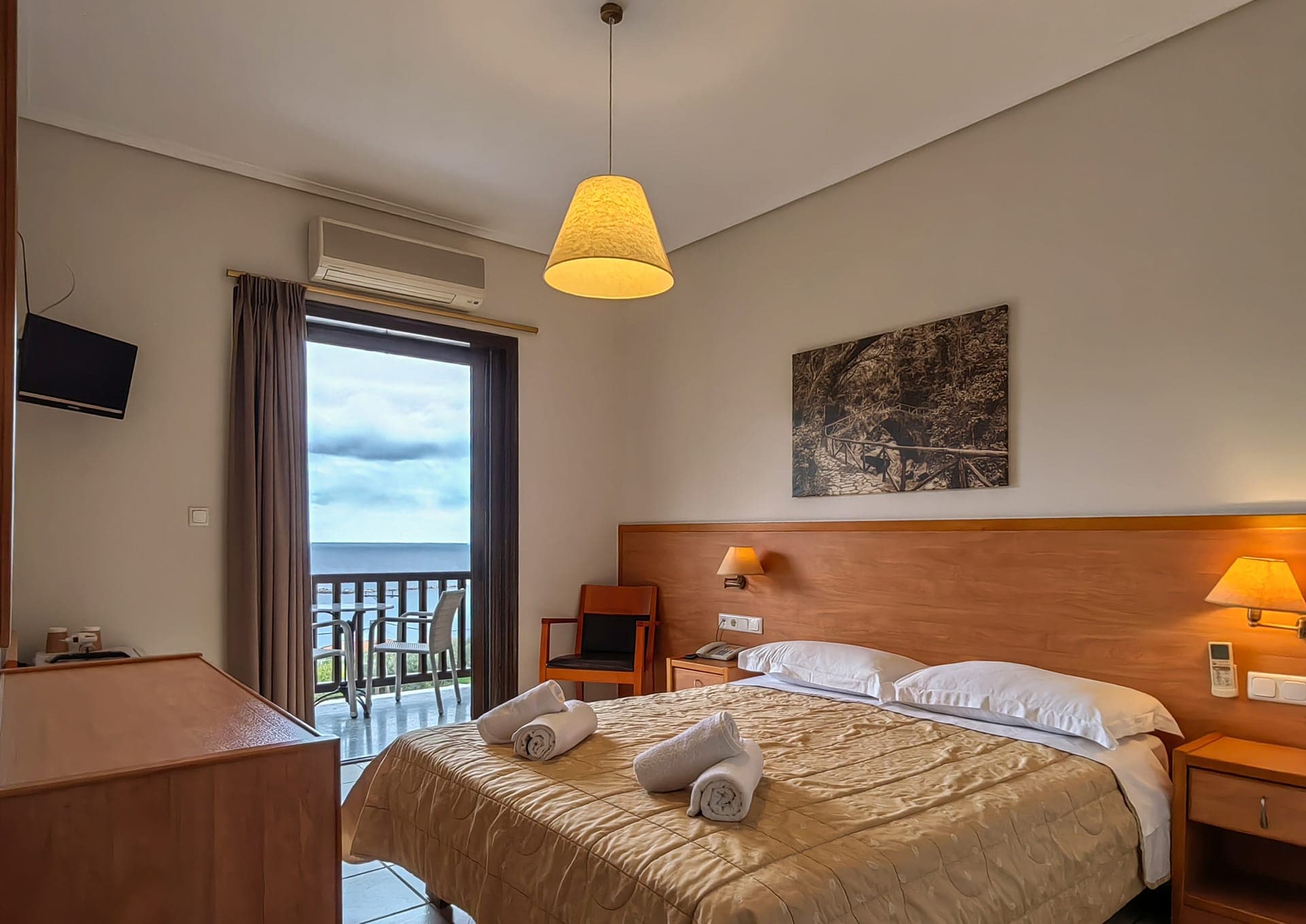 room-types-CORHOTEL-DBLMSV-0.jpg
