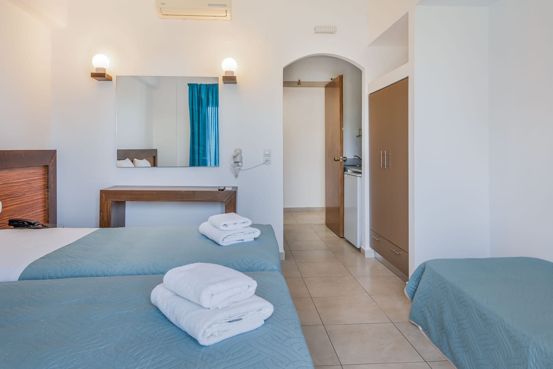 room-types-COSMOPOLIT-STPSV-0.jpg