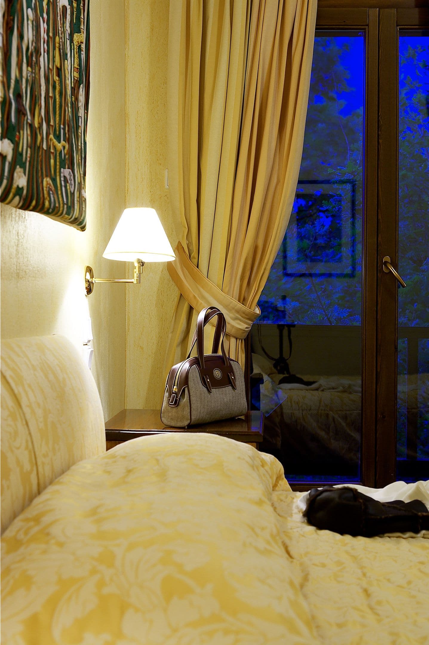 room-types-COUNTRYCLU-ECODBL-0.jpg