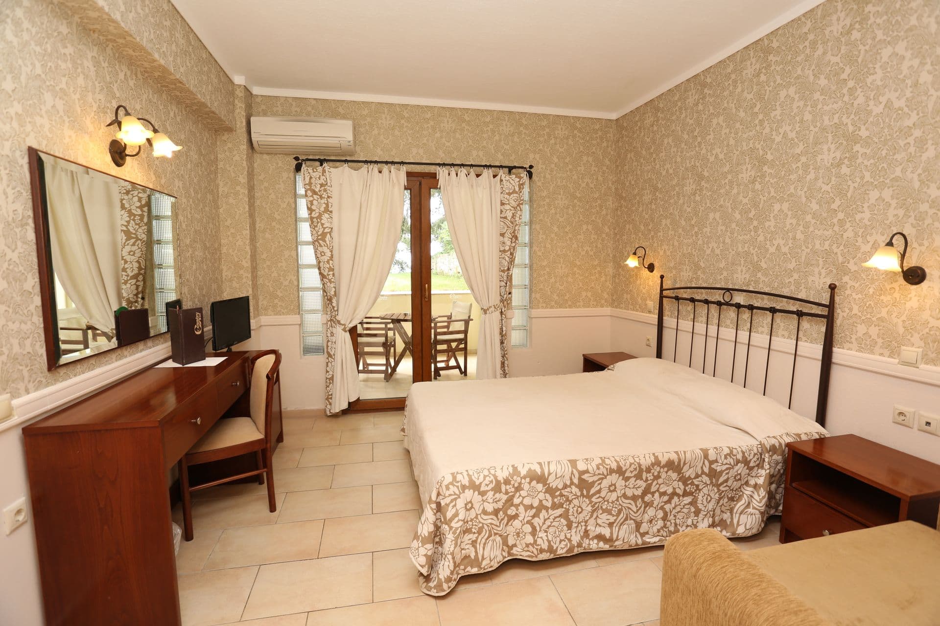 room-types-COUNTRYINN-SEMI-0.jpg