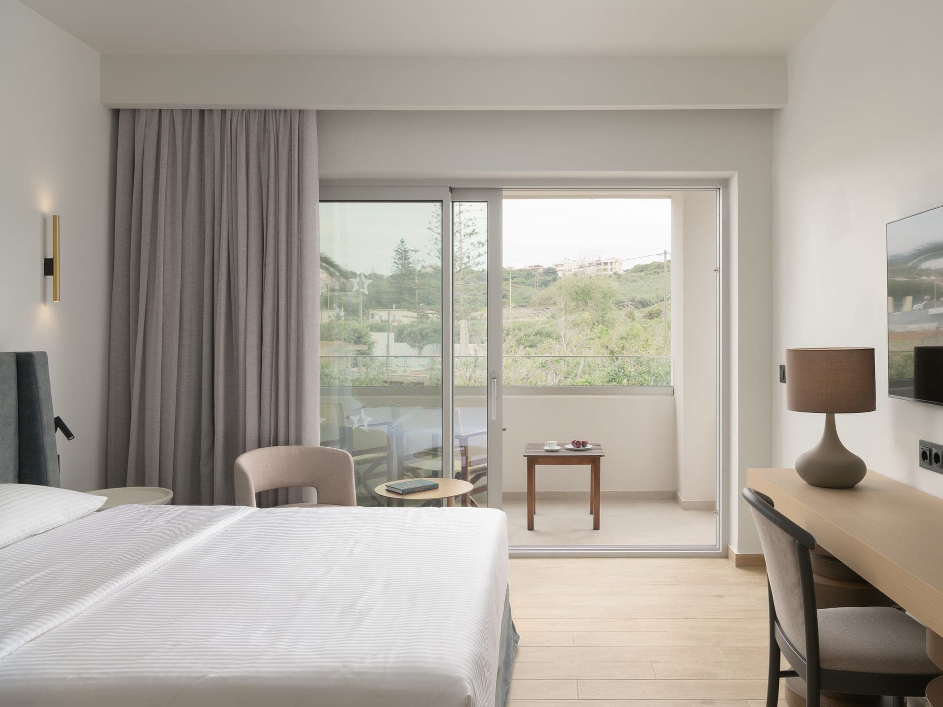 room-types-CRETAROYAL-DBLGV-0.jpg