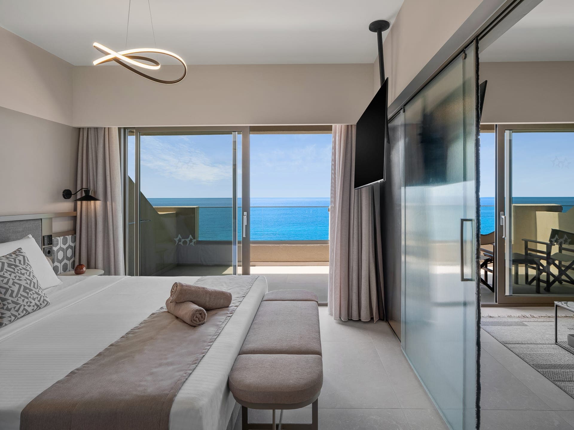 room-types-CRETASTAR-FAM-0.jpg