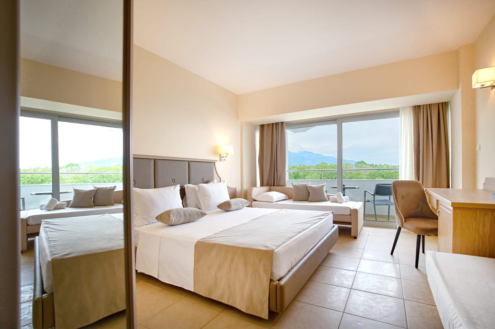 room-types-CRONWPR-SUP-0.jpg