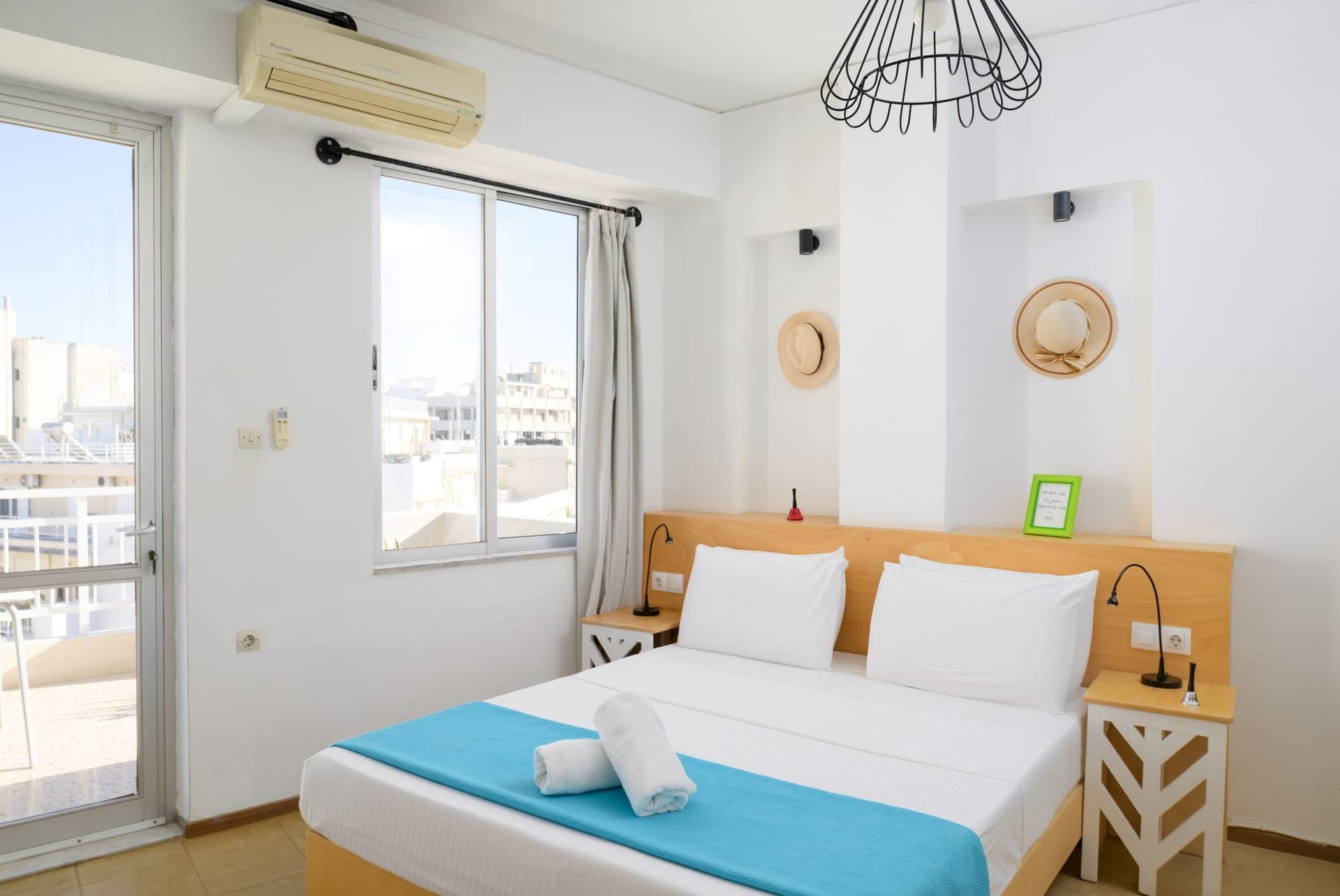 Crops Suites Accommodation Heraklion Bedroom