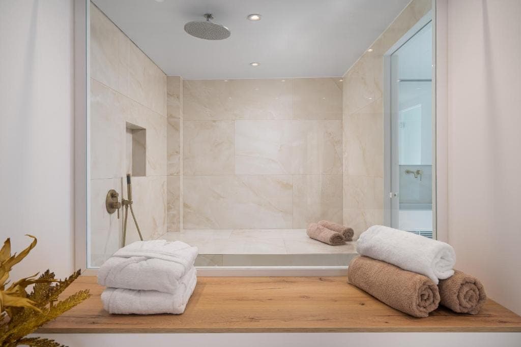 room-types-CYCLDSTSNT-B3-0.jpg
