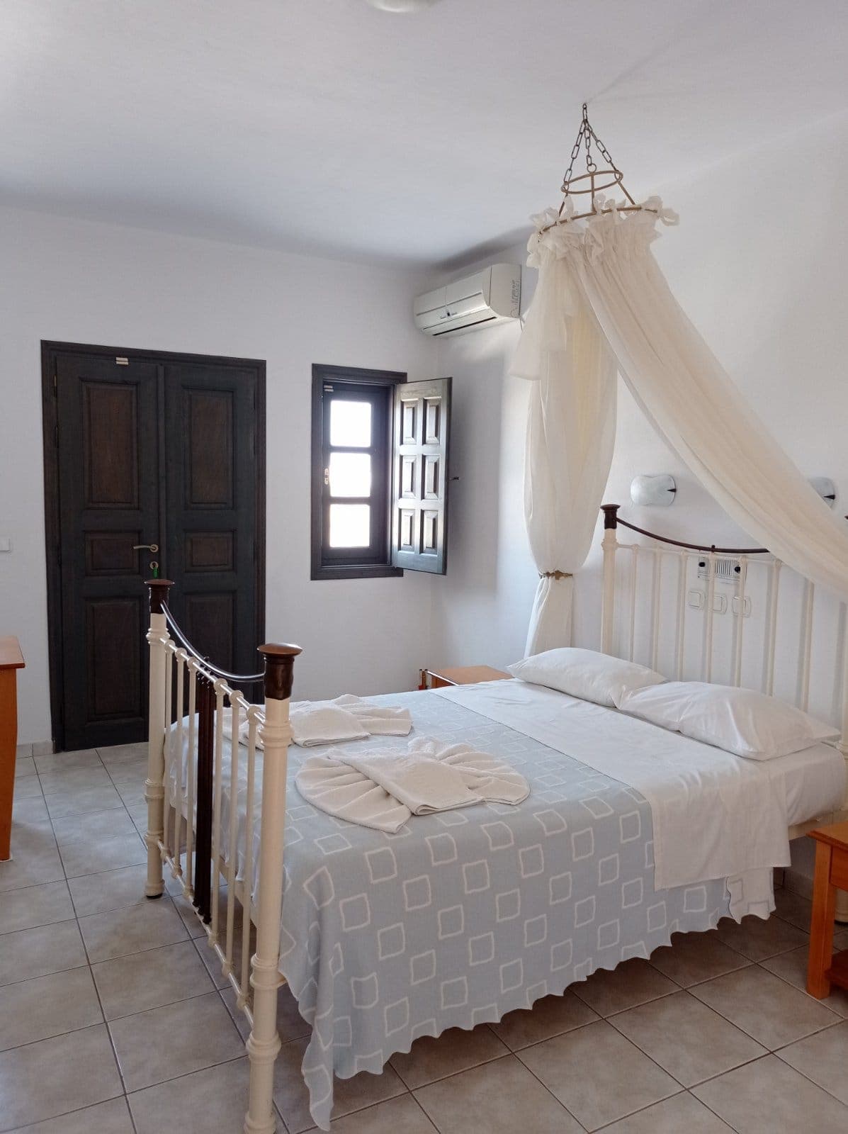 room-types-DAGRISVILL-DBLSV-0.jpg