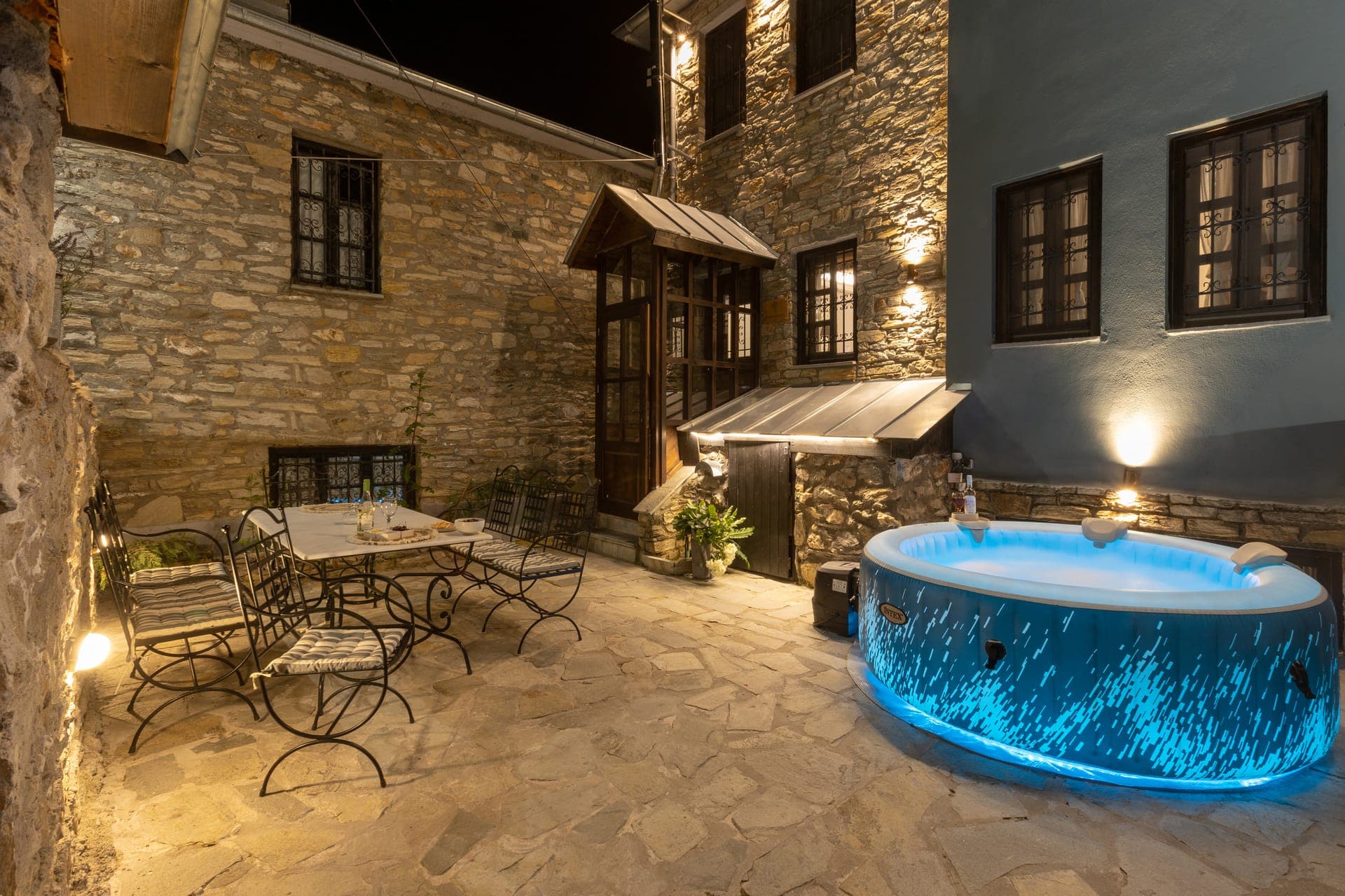 room-types-DANDYQUEEN-VILLA-0.jpg