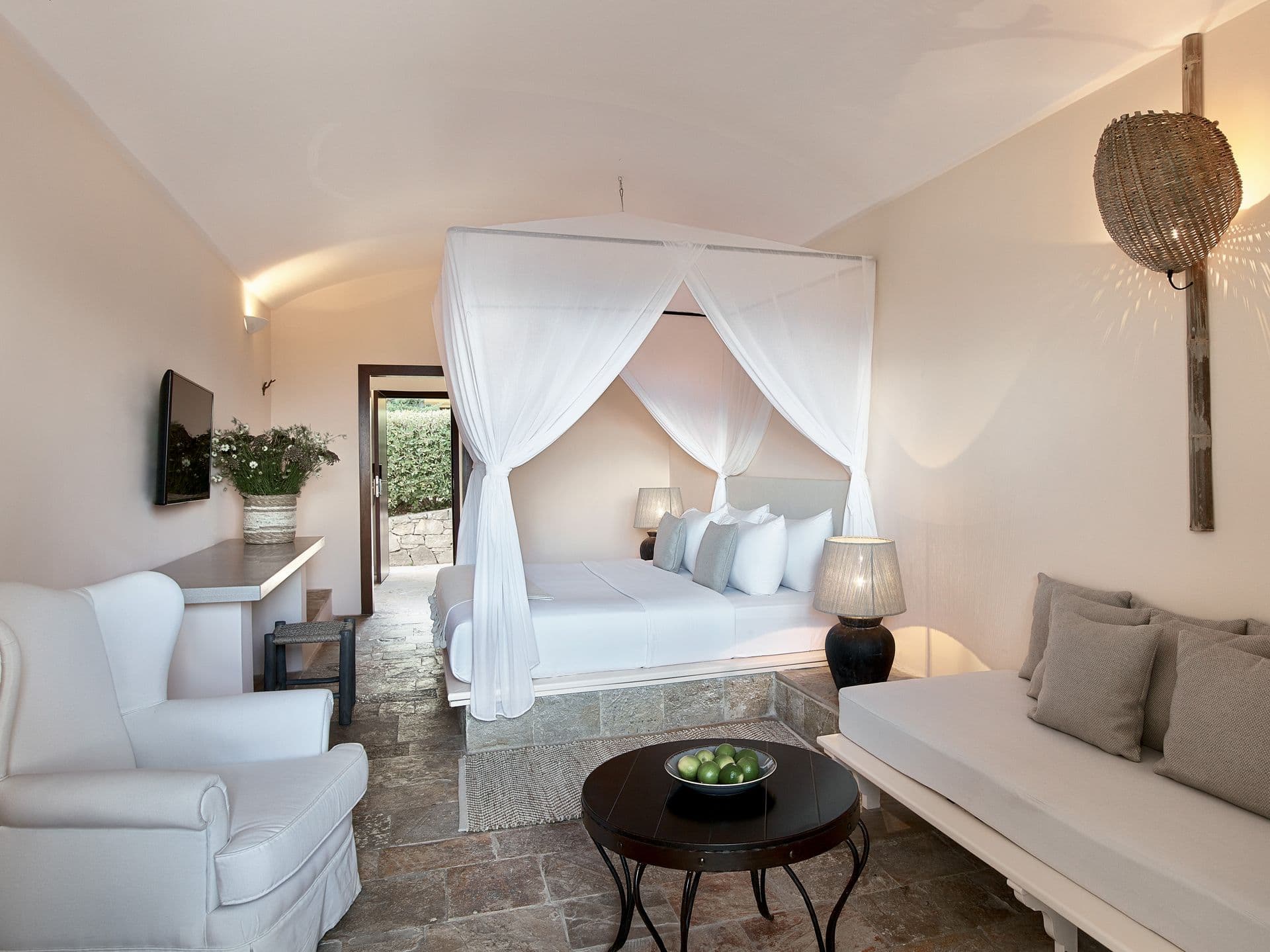 room-types-DAPHNILBAY-BG-0.jpg