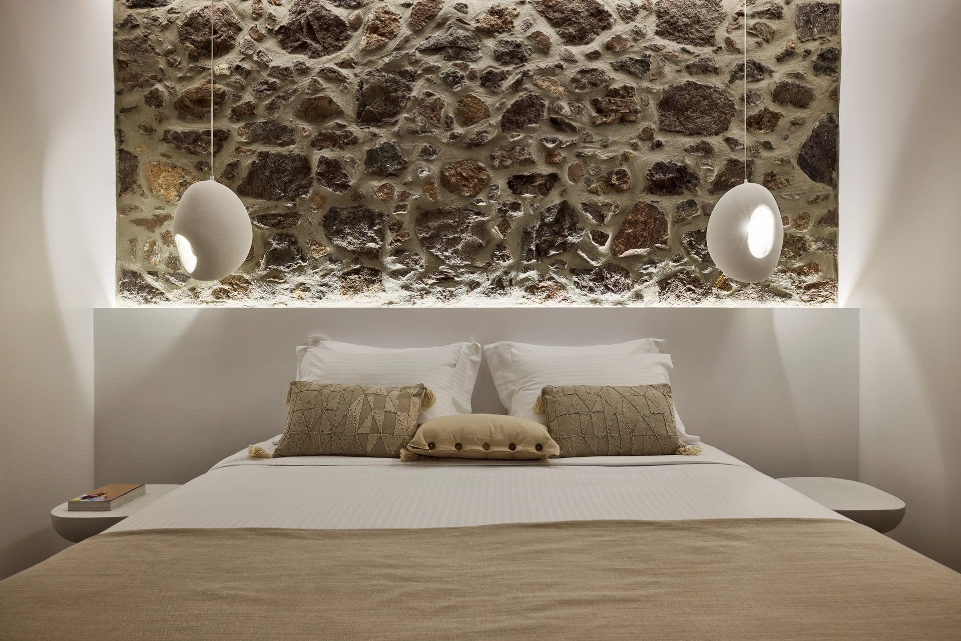 room-types-DASHMILOS-DASH-0.jpg