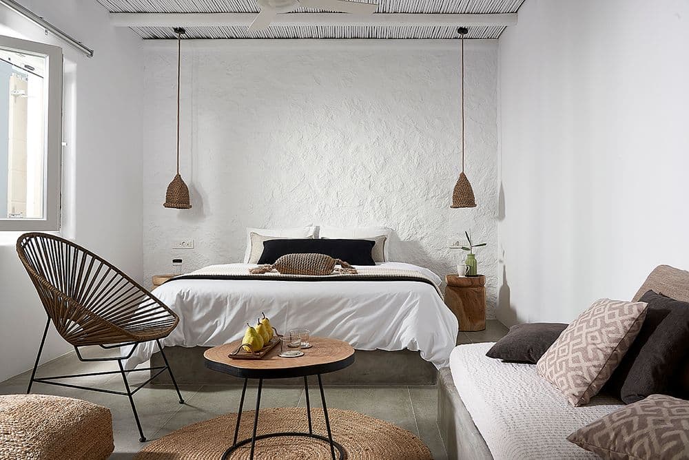 room-types-DELMARAS-STUDIO-0.jpg