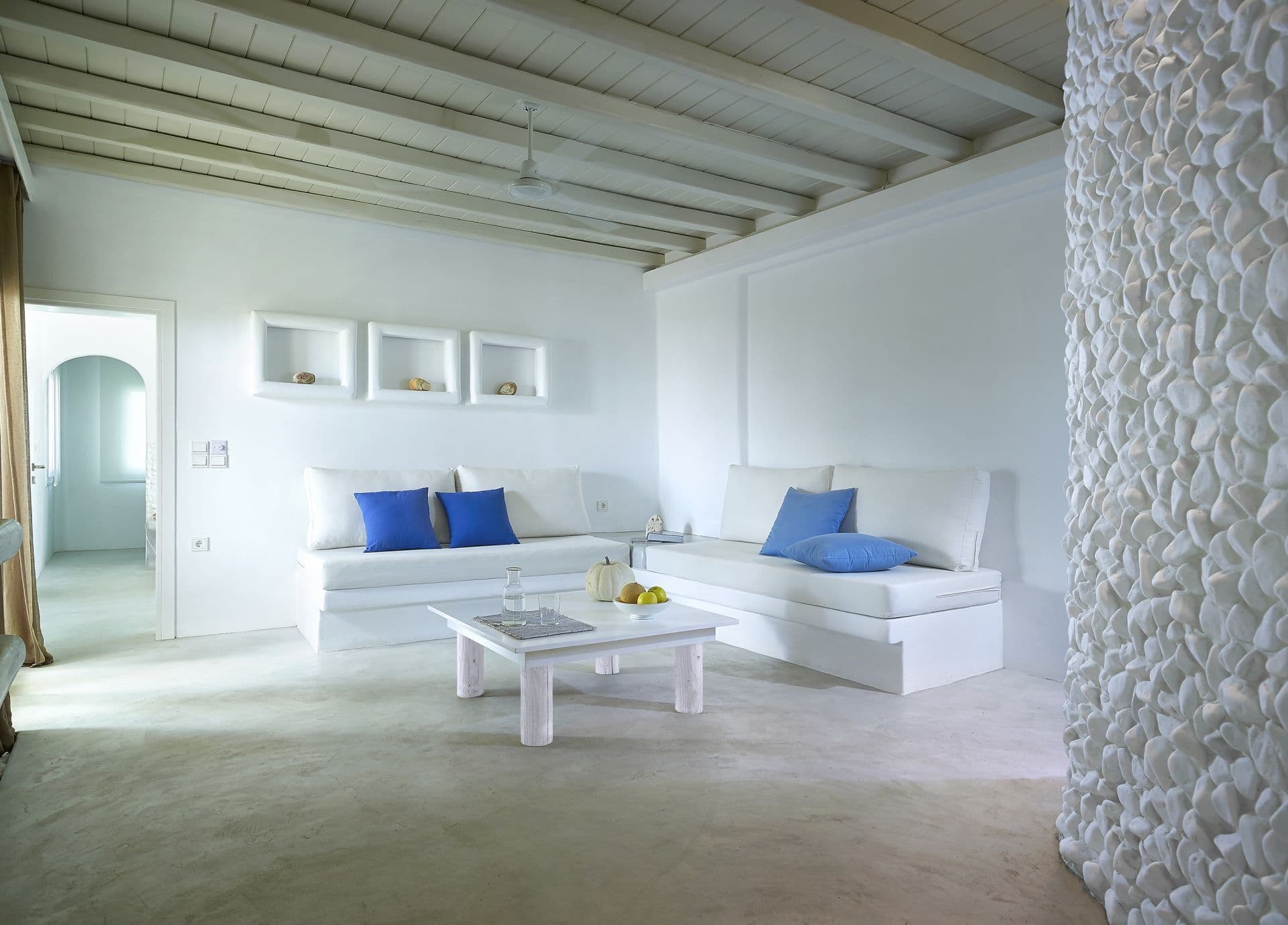 room-types-DELMARAS-SUP-0.jpg