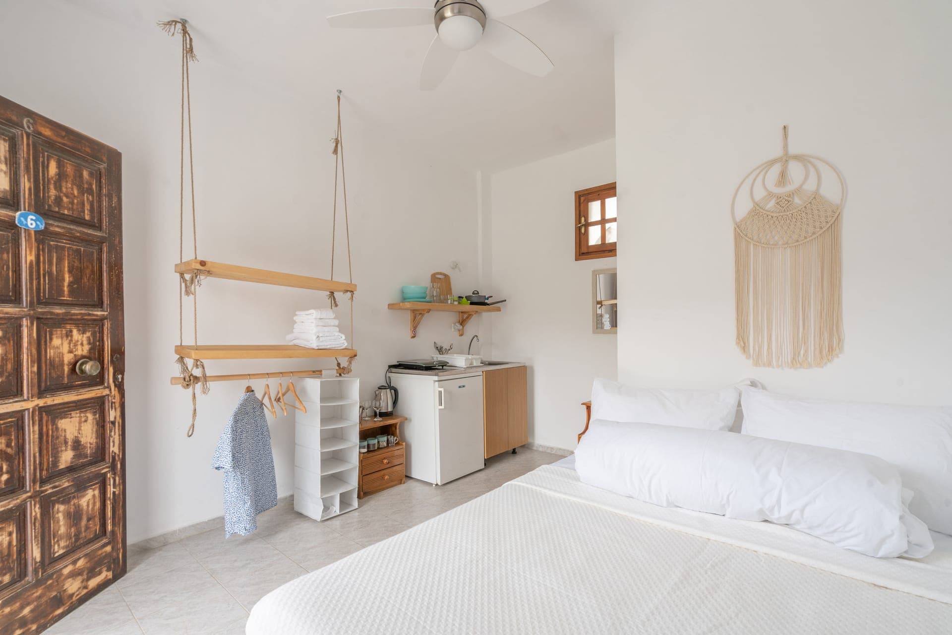 room-types-DESPOINARP-DLXDBV-0.jpg
