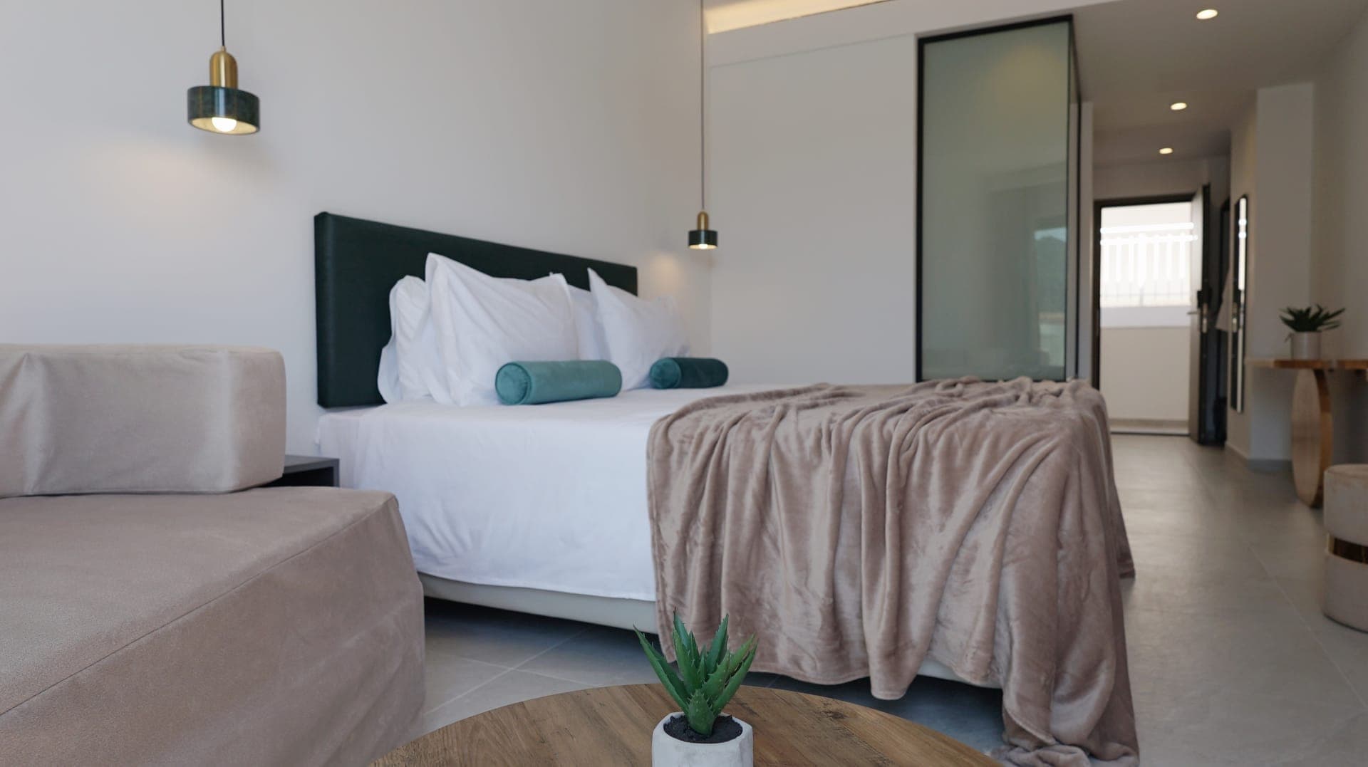 room-types-DIANAPLC-PRM-0.jpg