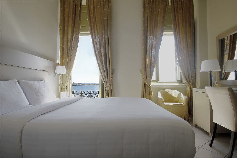 room-types-DIOGENISHO-DELUXE-0.jpg