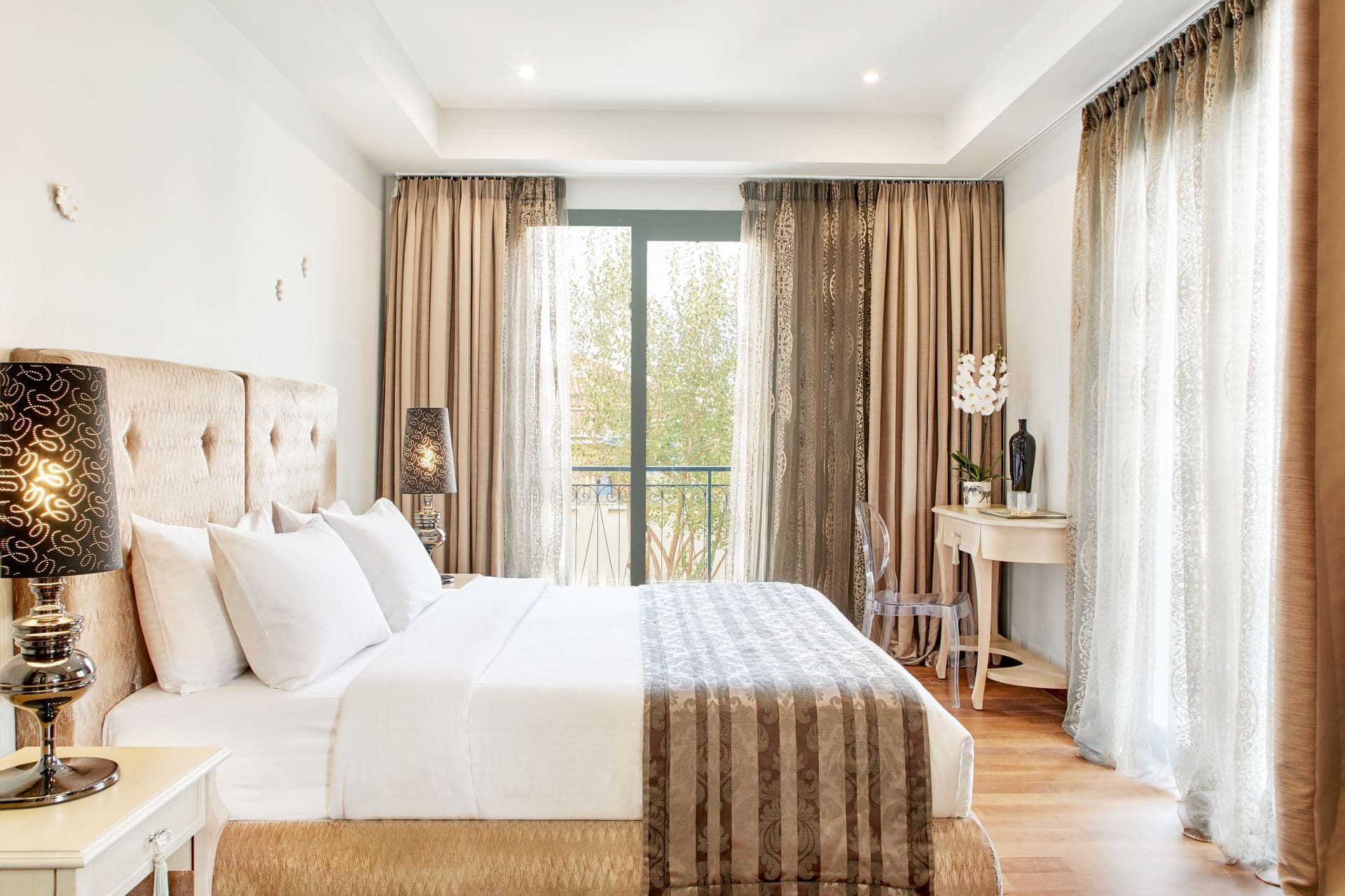 room-types-DIONI-DLXSUI-0.jpg