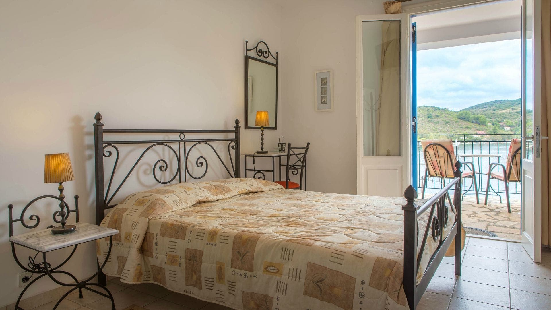room-types-DIOSKOUROI-DOUBLE-0.jpg
