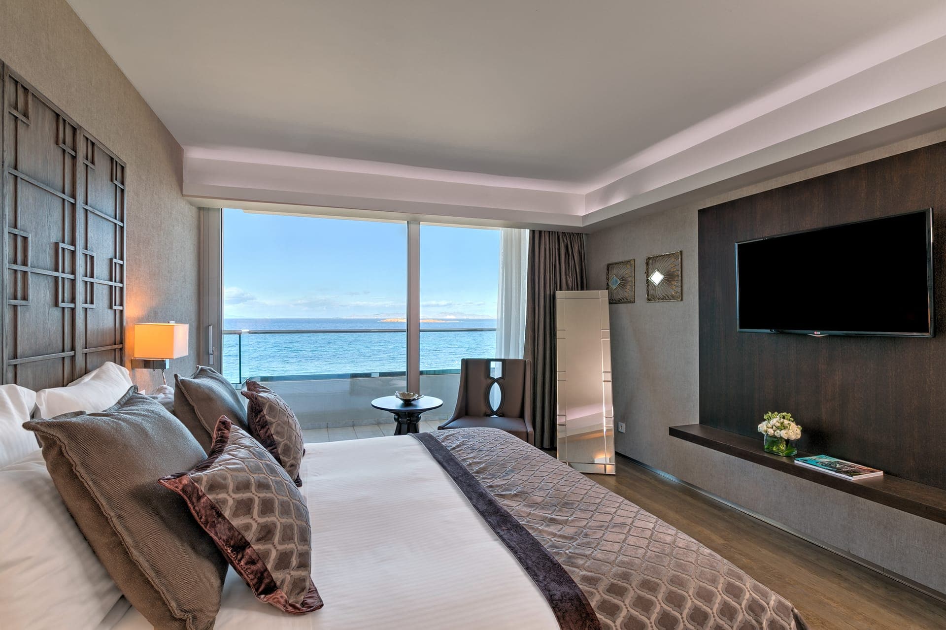 room-types-DIVAPOLLON-DLXSUI-0.jpg