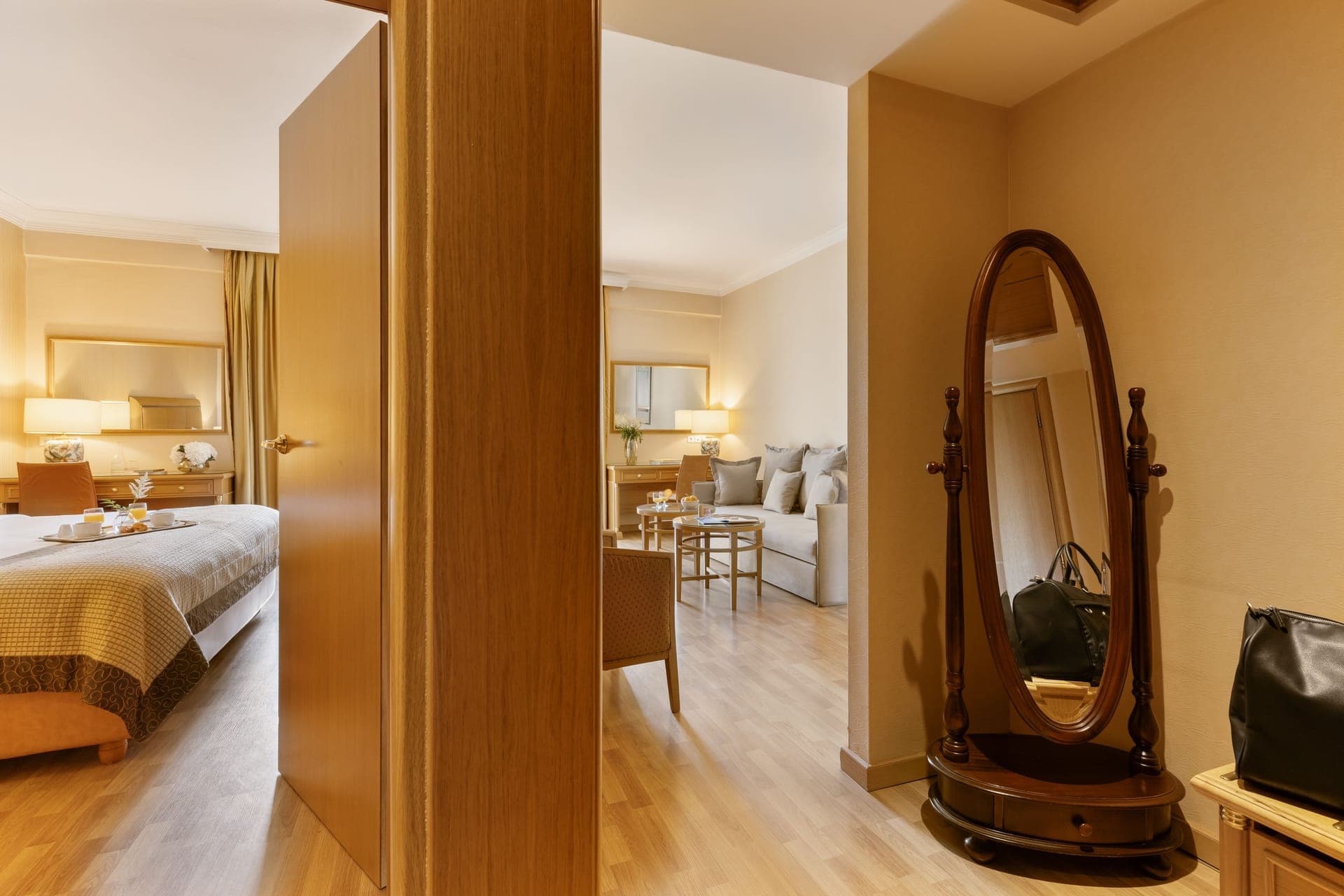 room-types-DIVLARISSA-FAMSUI-0.jpg